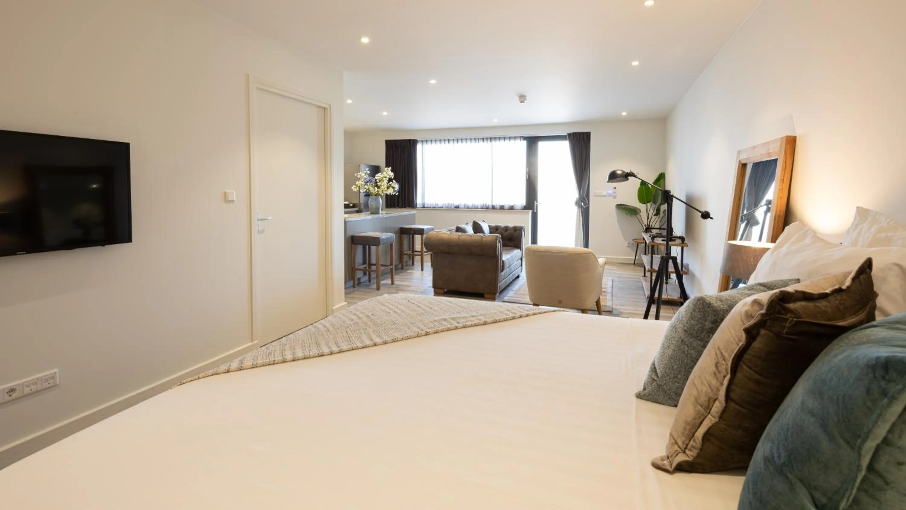 Photo of the whole room in The Beach House