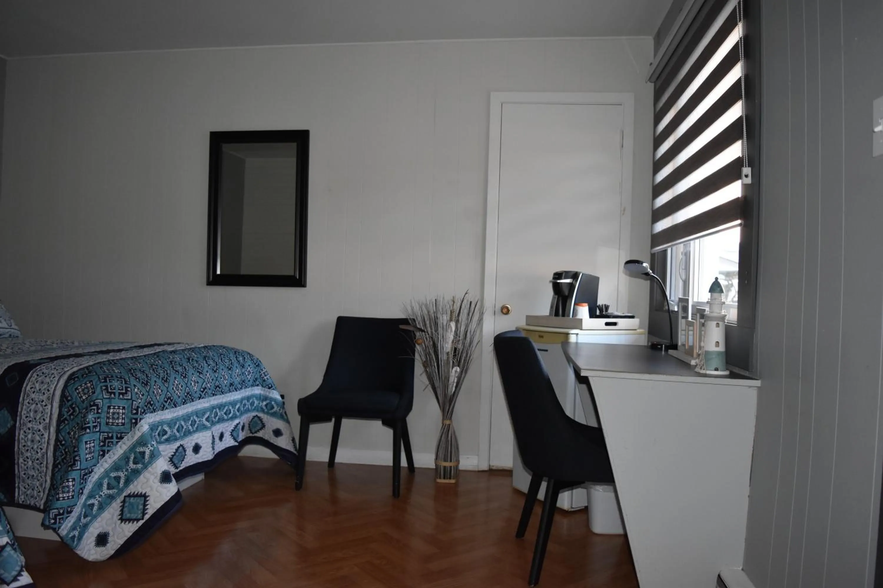 Photo of the whole room, Bed in Motel de L'Anse et Camping Rimouski