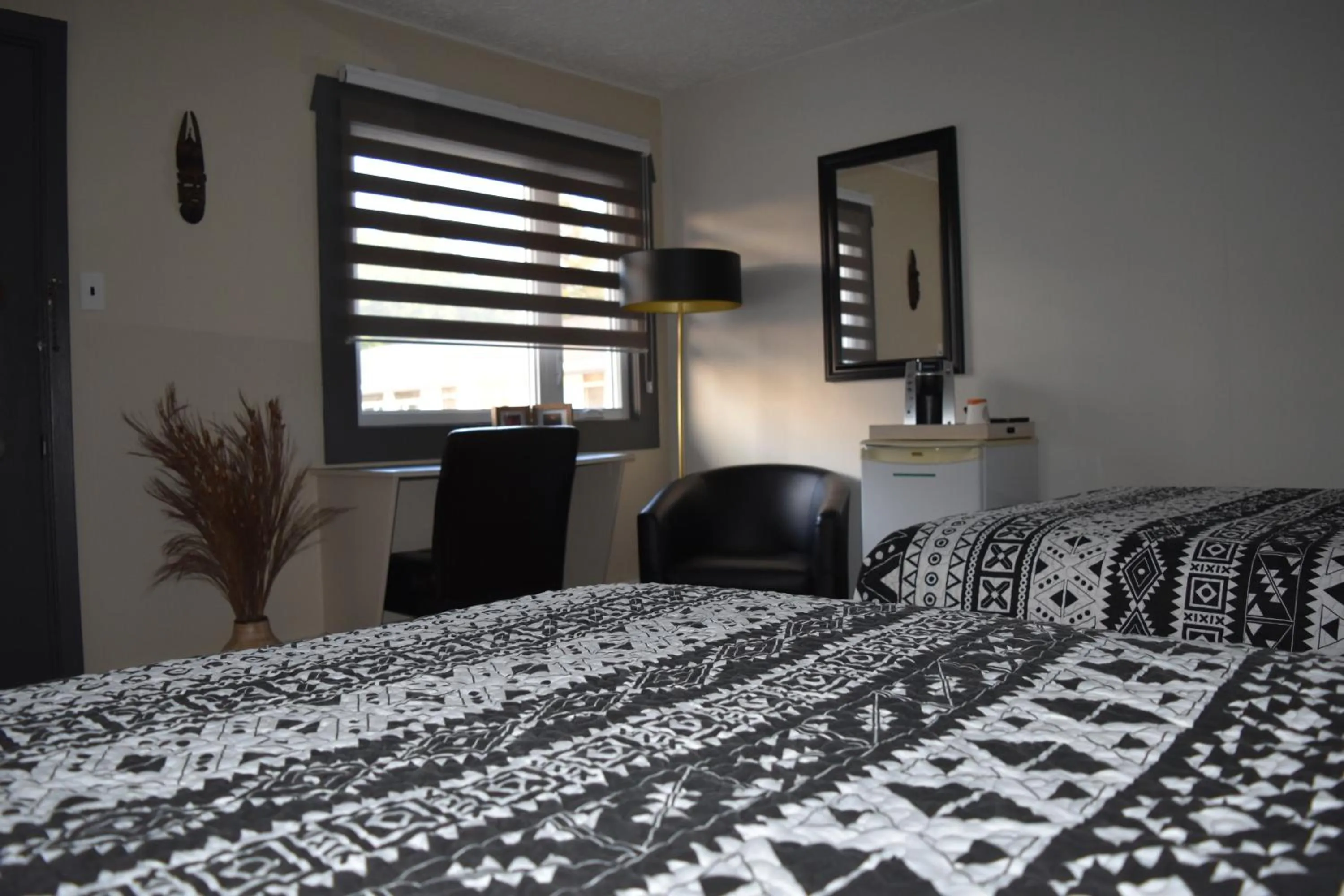 Photo of the whole room, Bed in Motel de L'Anse et Camping Rimouski