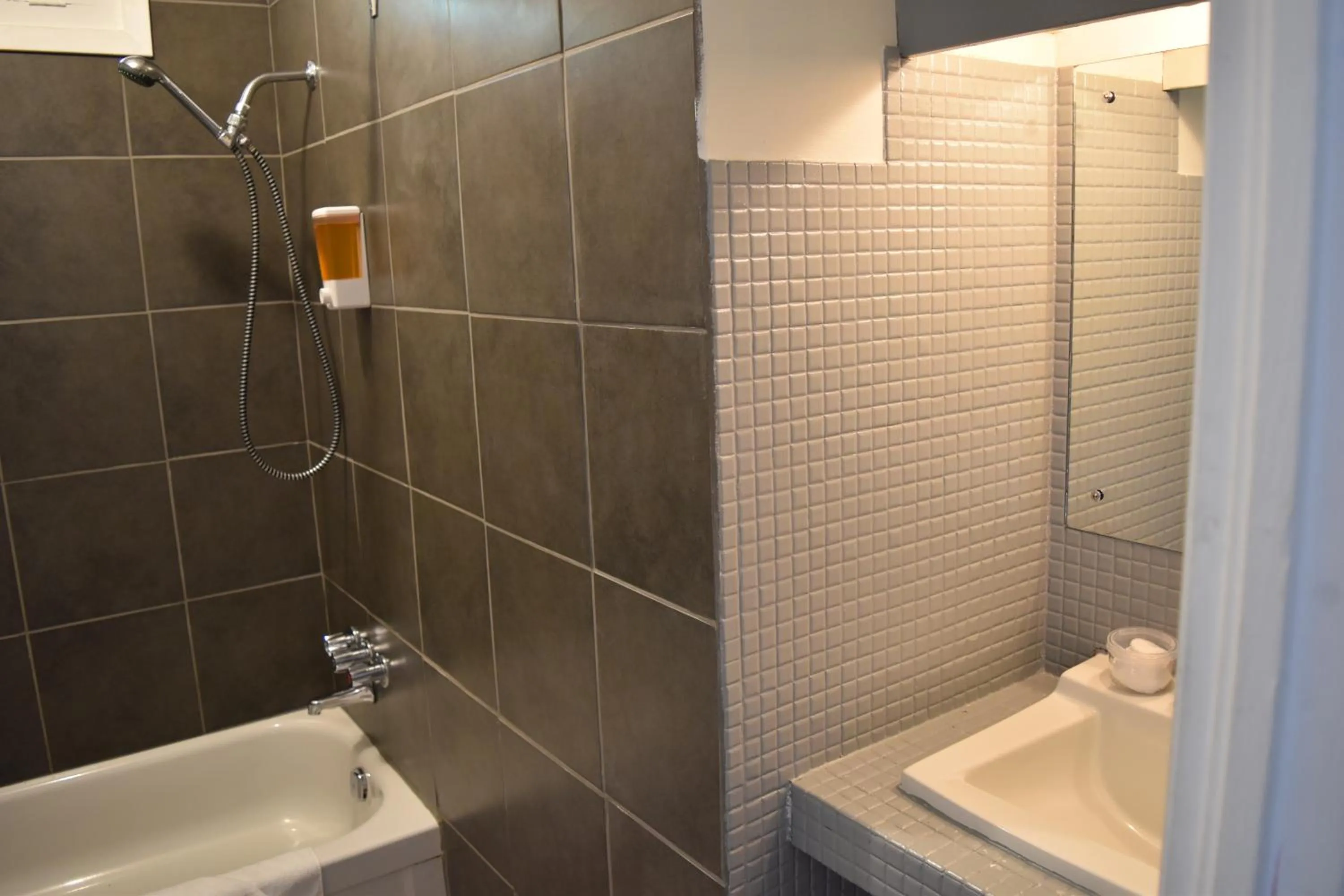 Bathroom in Motel de L'Anse et Camping Rimouski