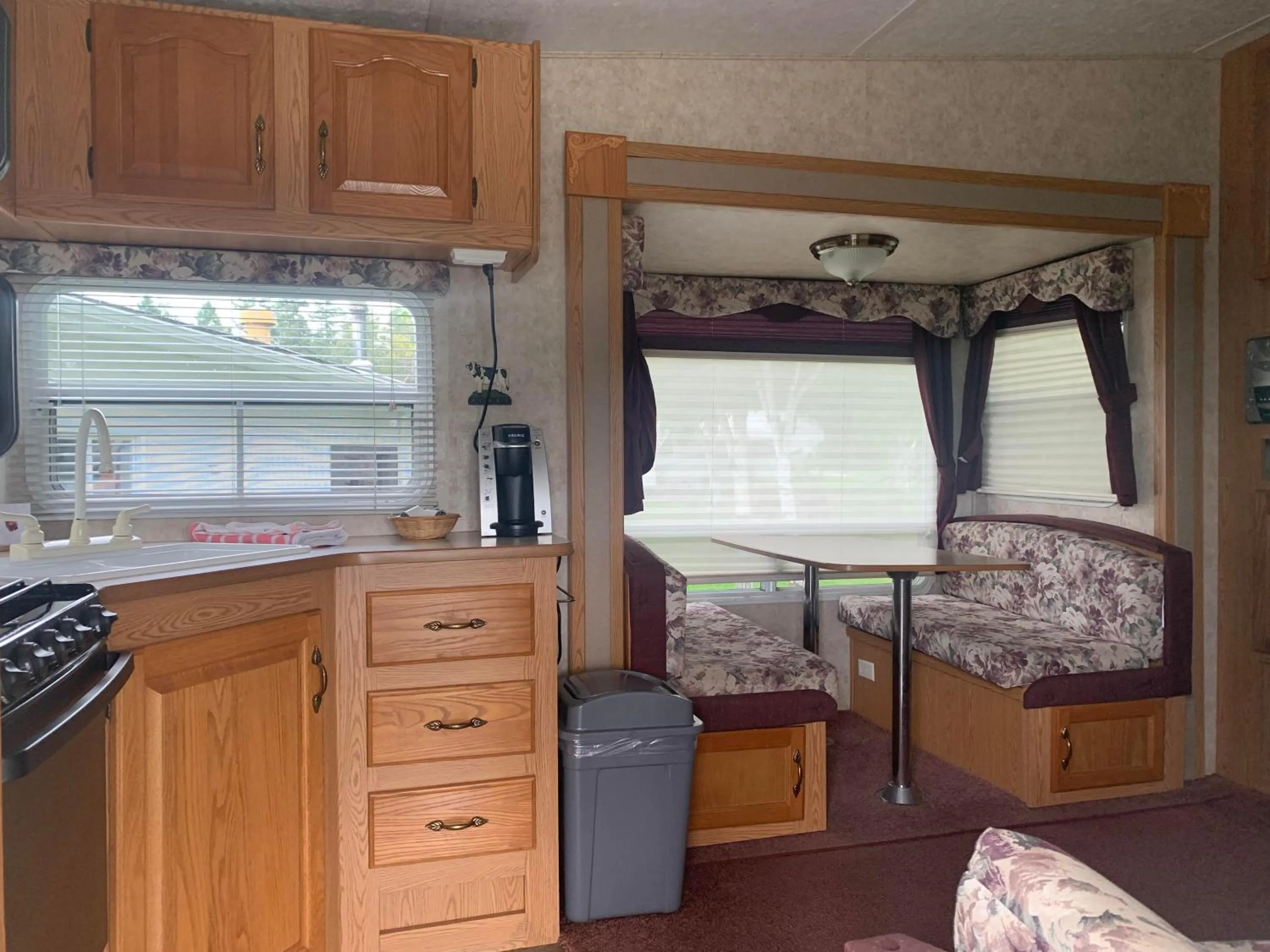 Kitchen or kitchenette in Motel de L'Anse et Camping Rimouski