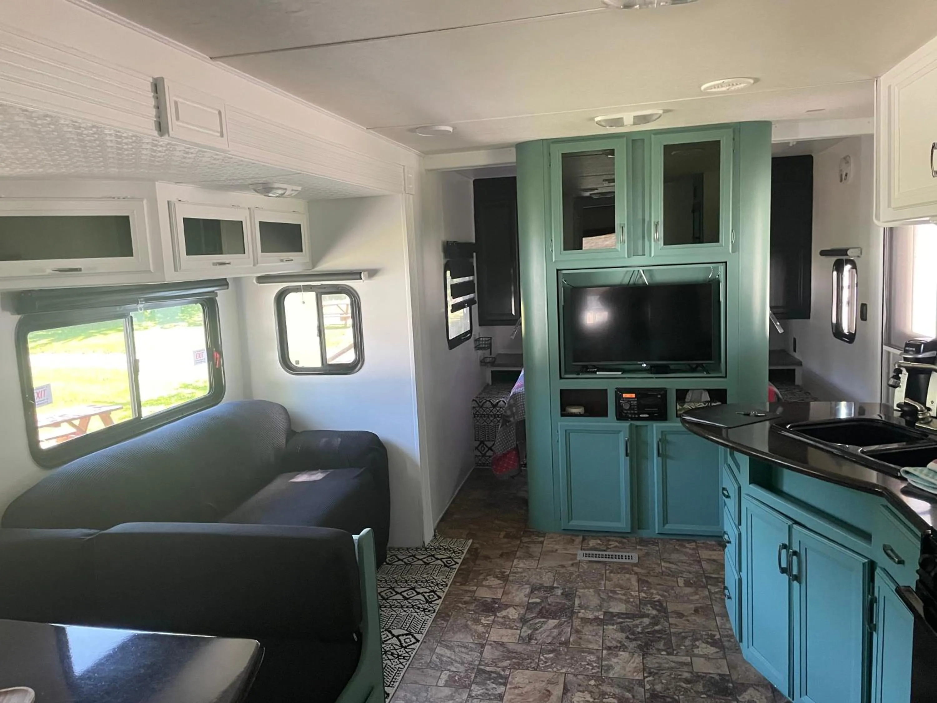 TV and multimedia in Motel de L'Anse et Camping Rimouski