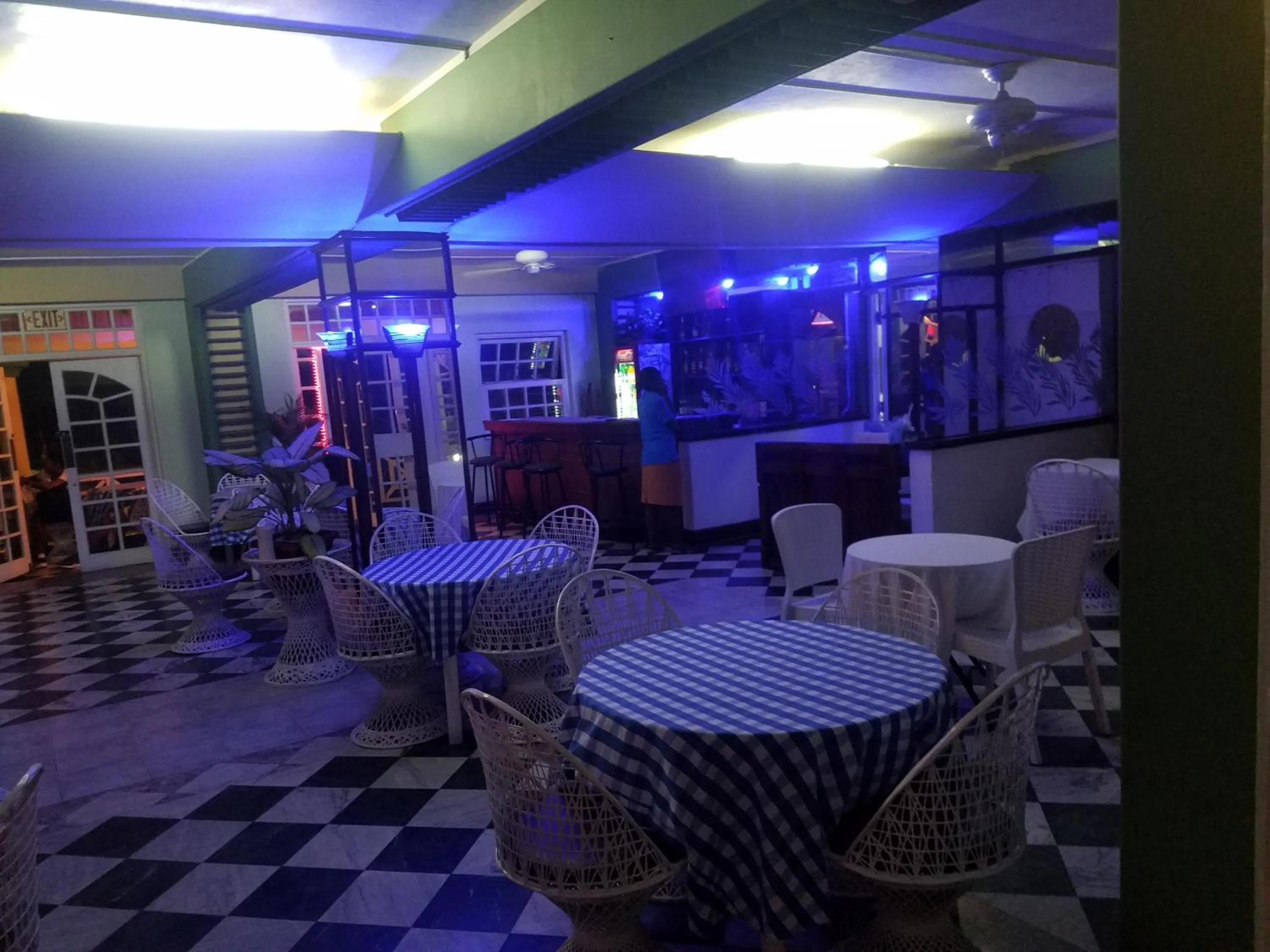 Restaurant/places to eat in ROSI Ocean Sand Hotel Apt (@Sandcastles)
