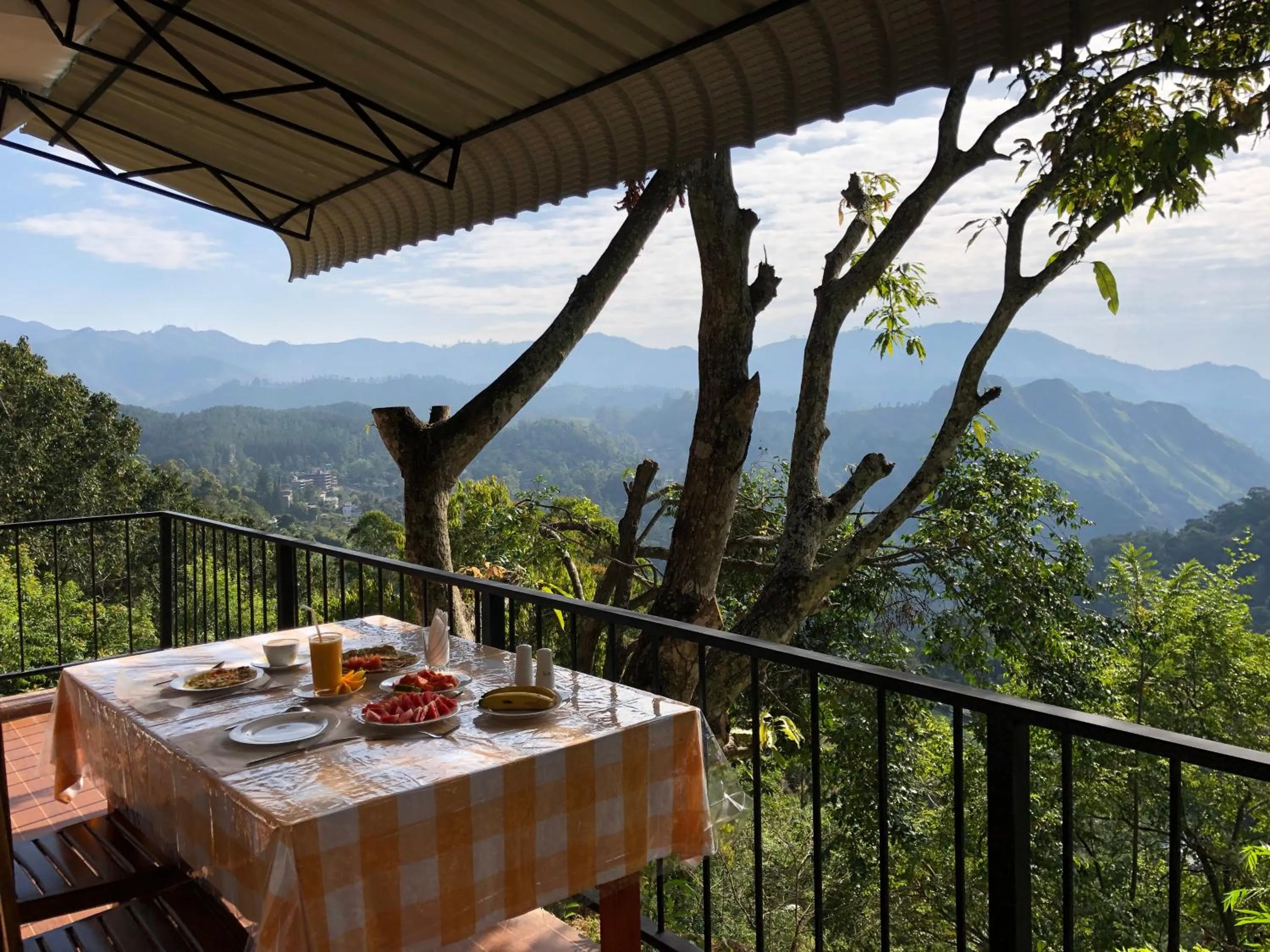 Balcony/Terrace in Glorious Nature Inn