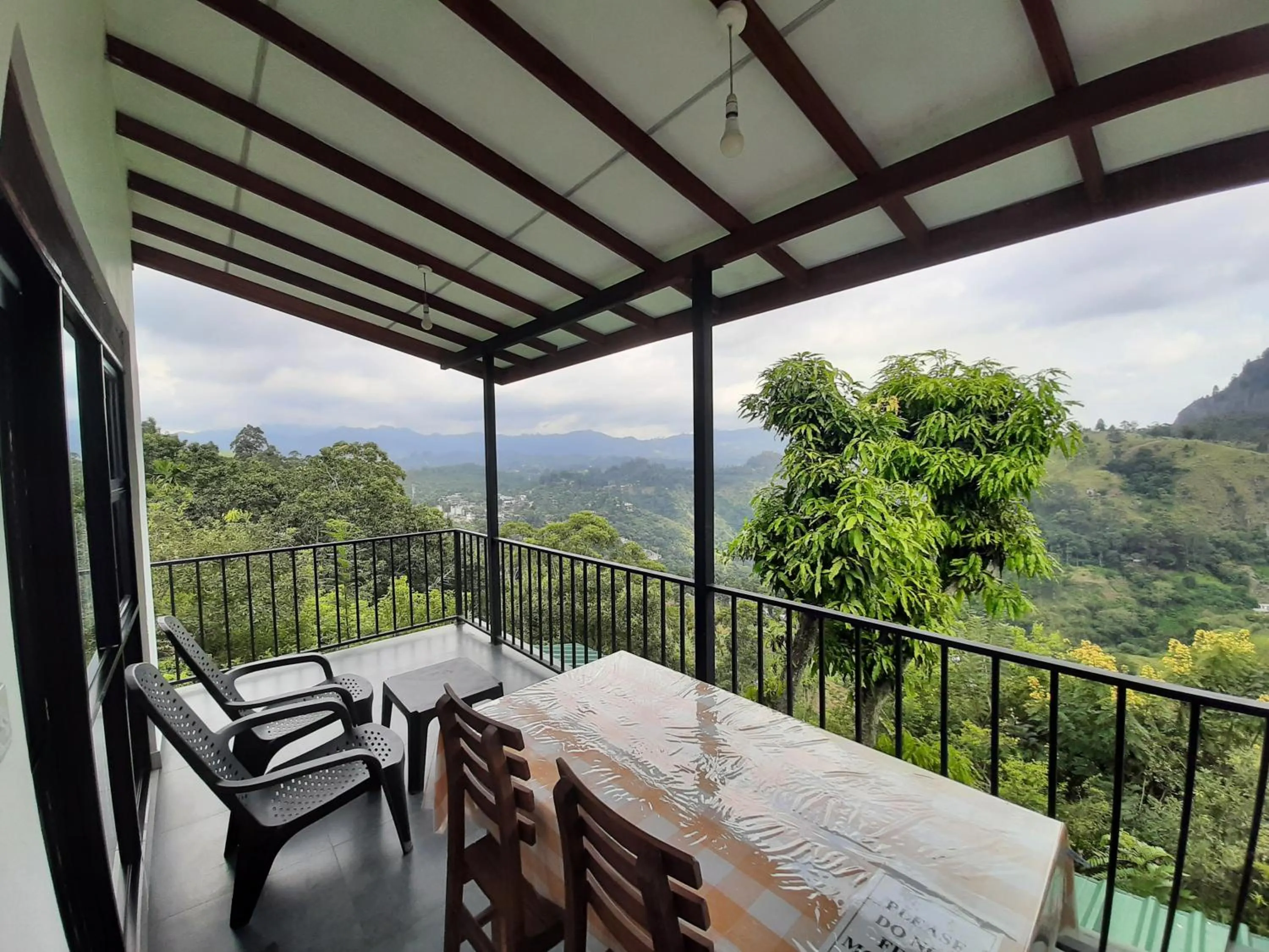 Balcony/Terrace in Glorious Nature Inn
