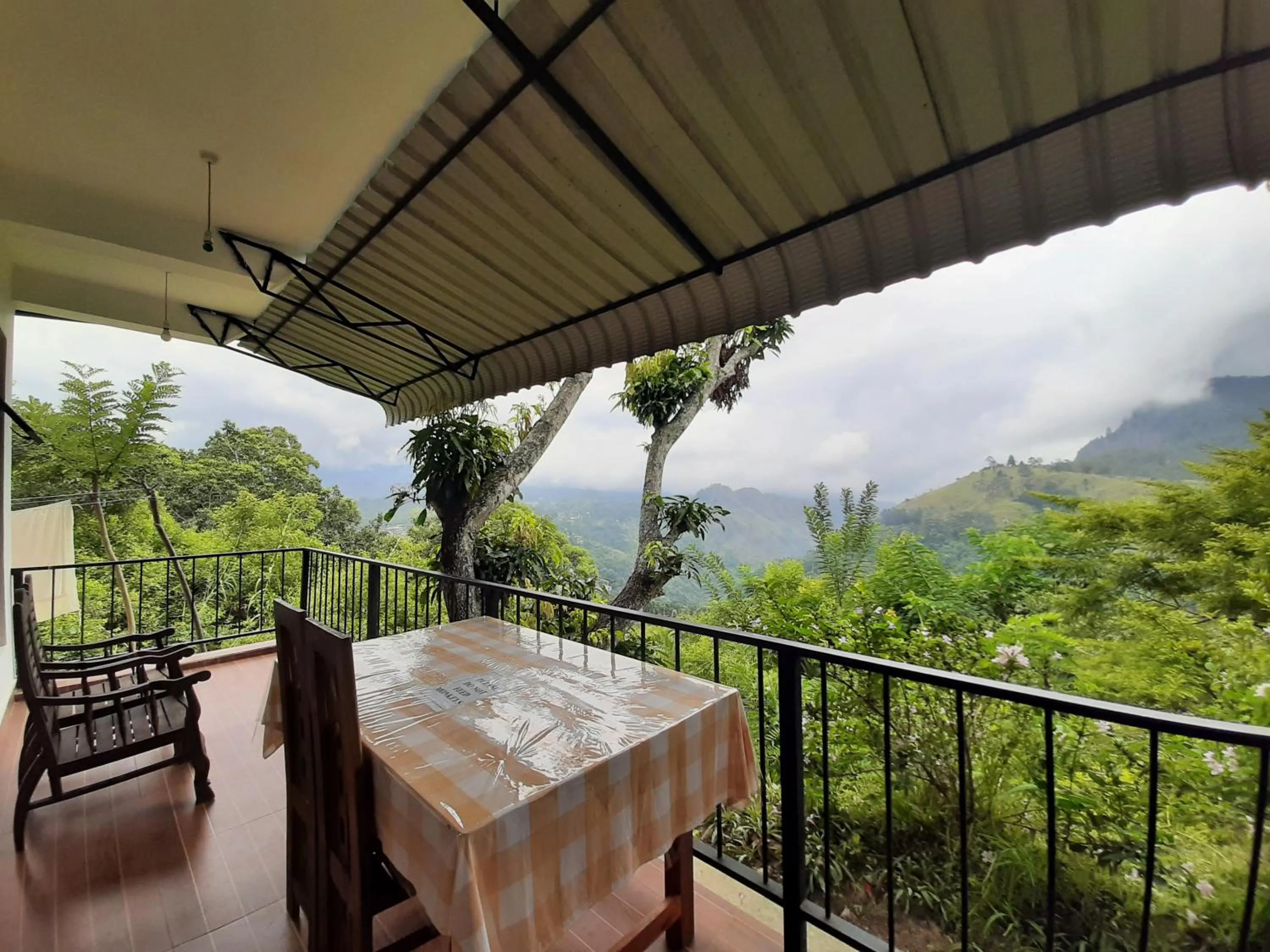 Patio in Glorious Nature Inn