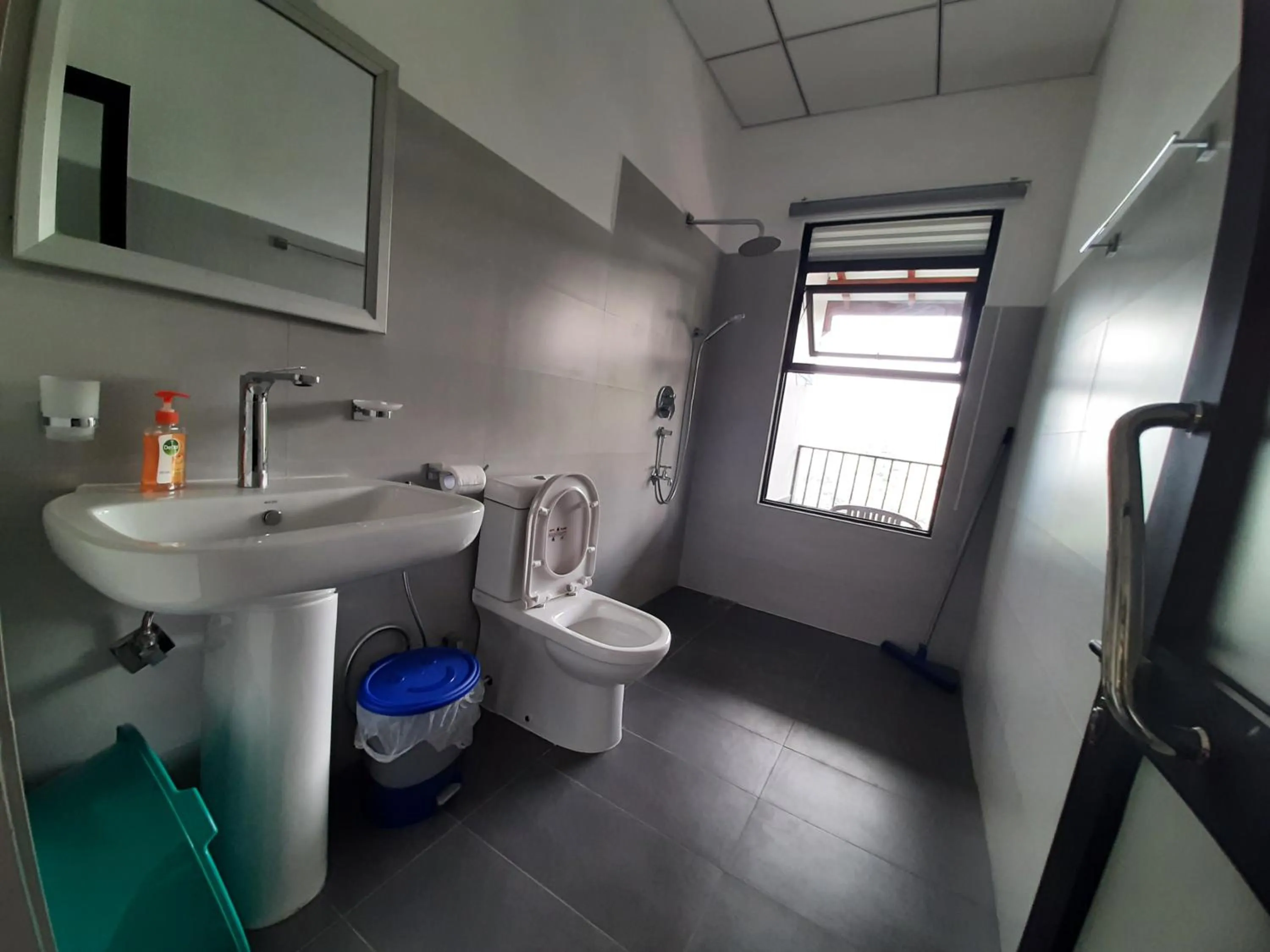 Bathroom in Glorious Nature Inn