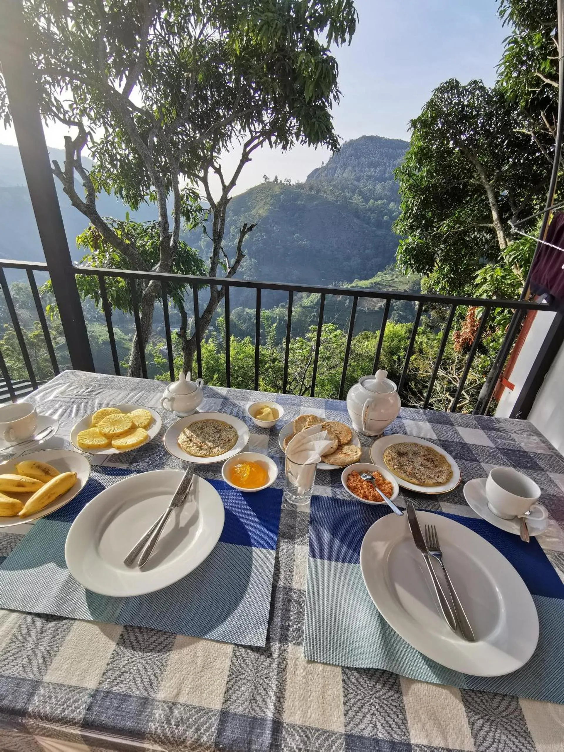Breakfast in Glorious Nature Inn
