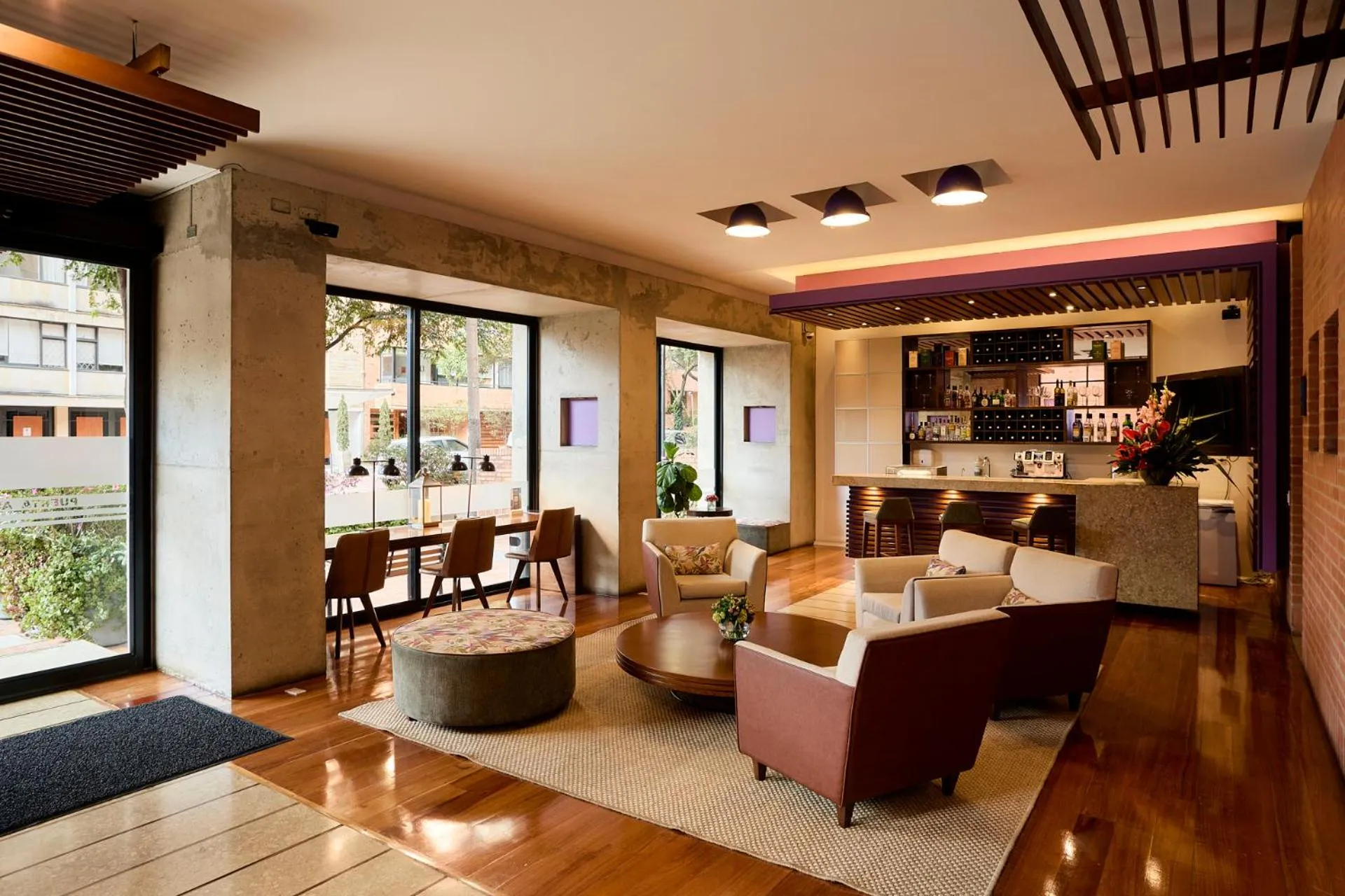 Lobby or reception in Mercure Bogota BH Retiro