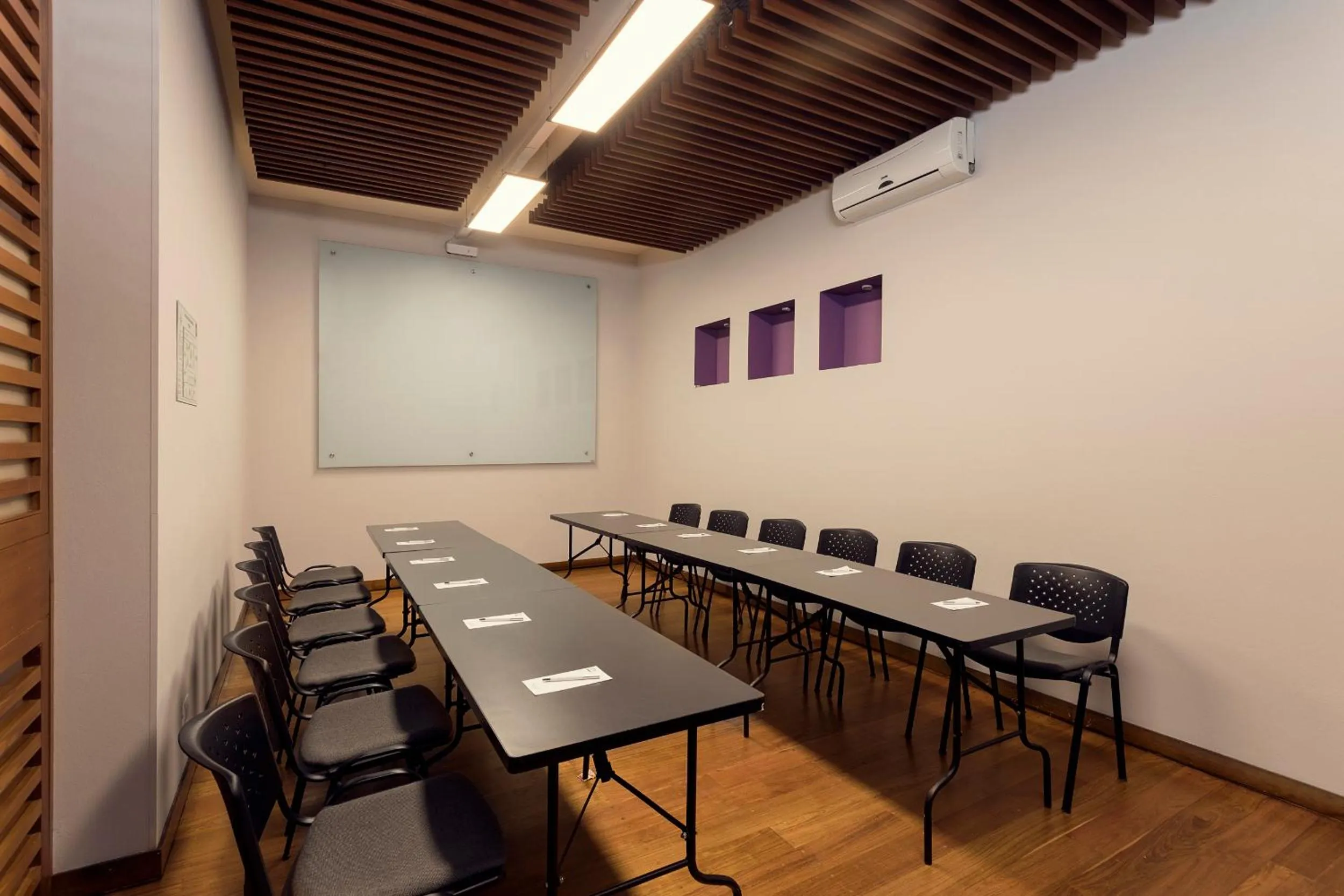 Meeting/conference room in Mercure Bogota BH Retiro