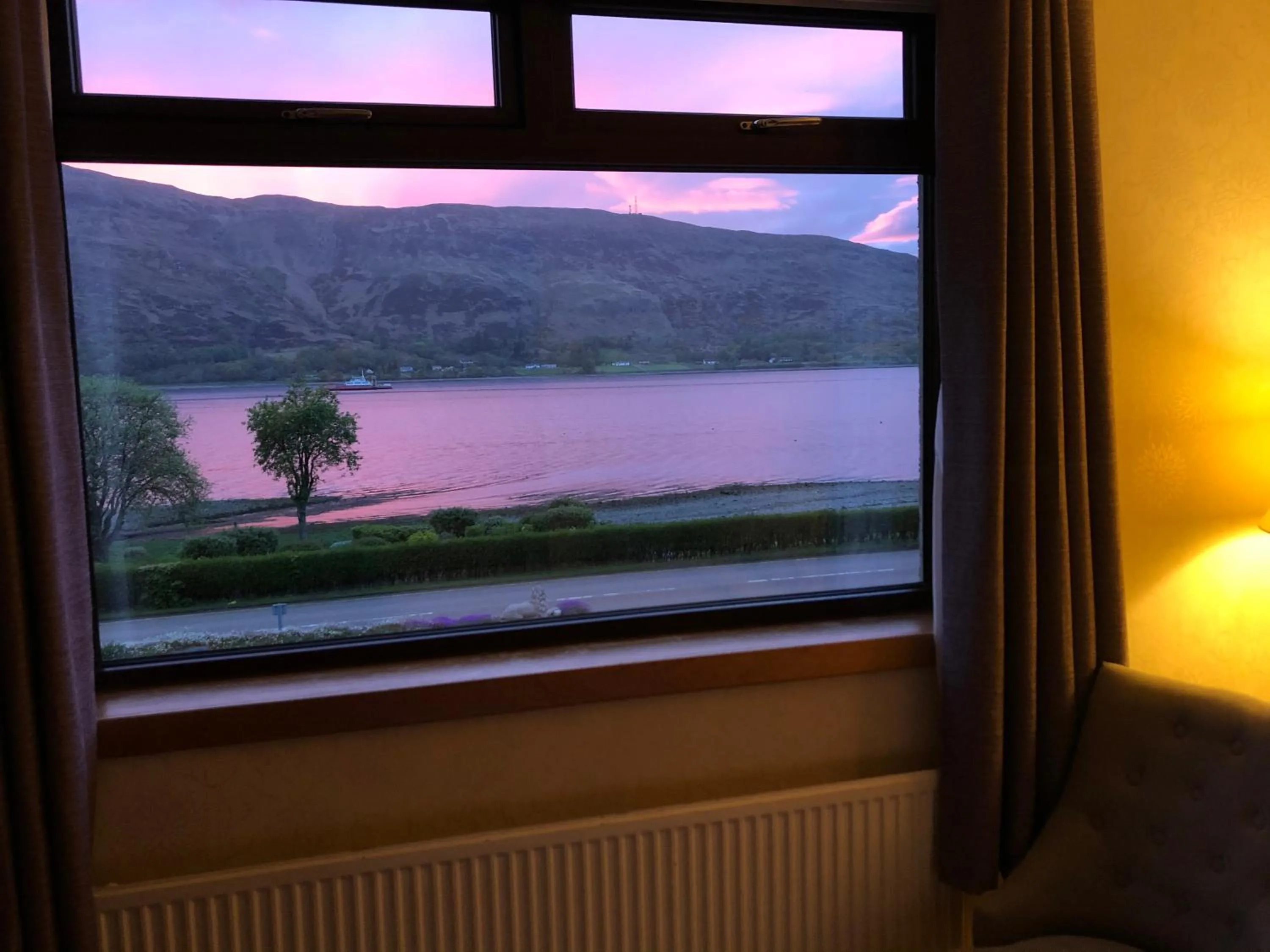 Lake view in Ardlinnhe Bed & Breakfast