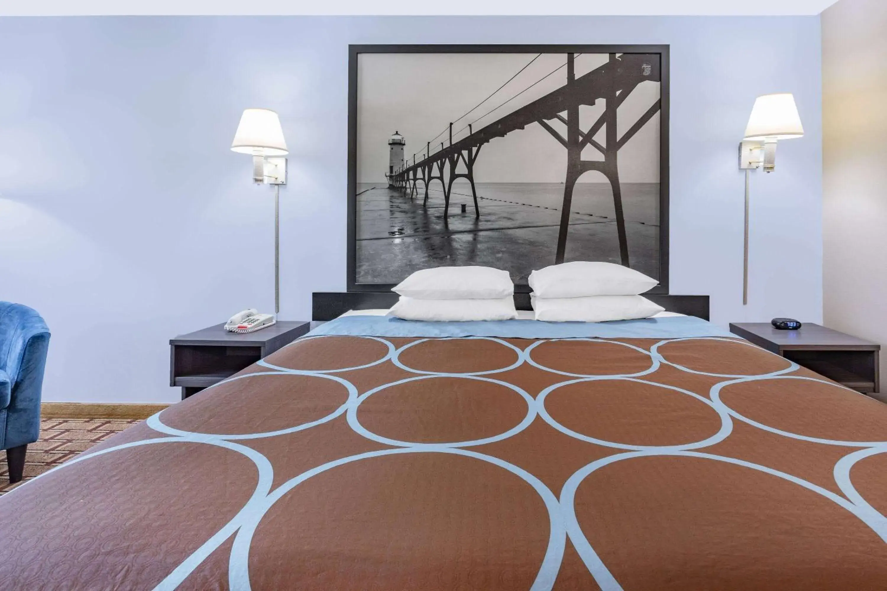 King Room with Interior Entrance - Mobility Accessible/Non-Smoking in Super 8 by Wyndham Marysville/Port Huron Area King Room with Interior Entrance - Mobility Accessible/Non-Smoking in Super 8 by Wyndham Marysville/Port Huron Area