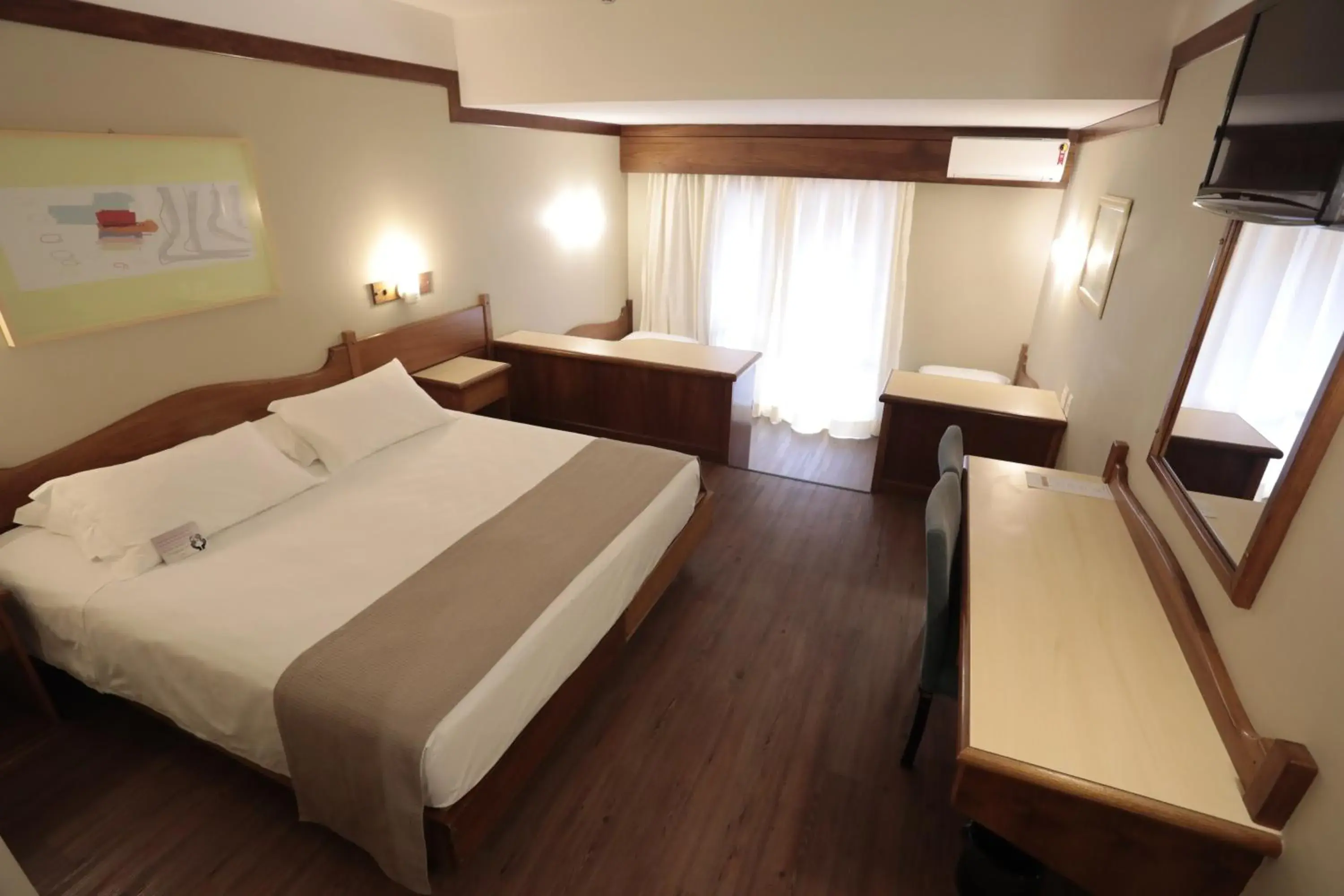 Luxury Twin Room in Tri Hotel Luxury Twin Room in Tri Hotel