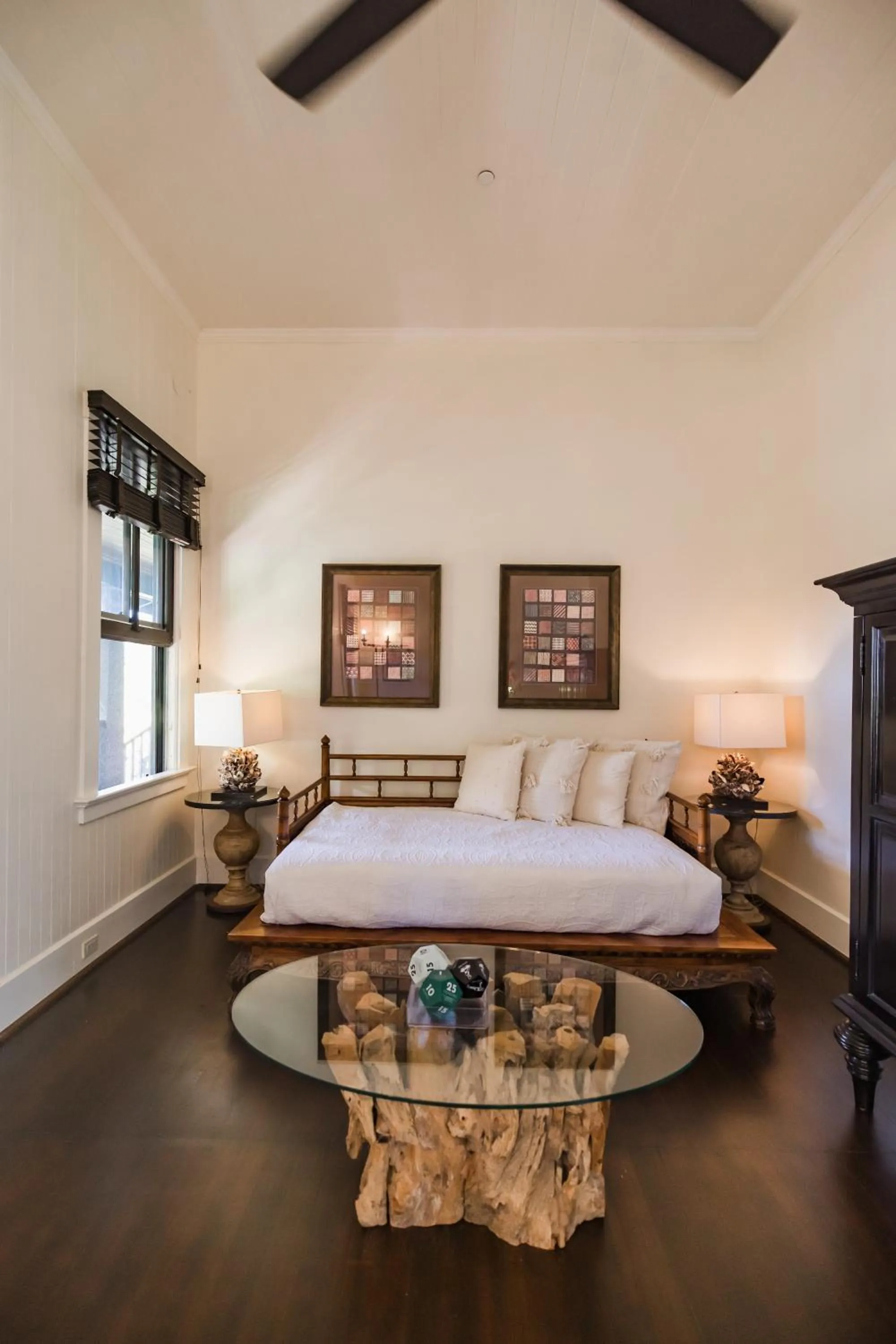 Seating area, Bed in Lumeria Maui, Educational Retreat Center