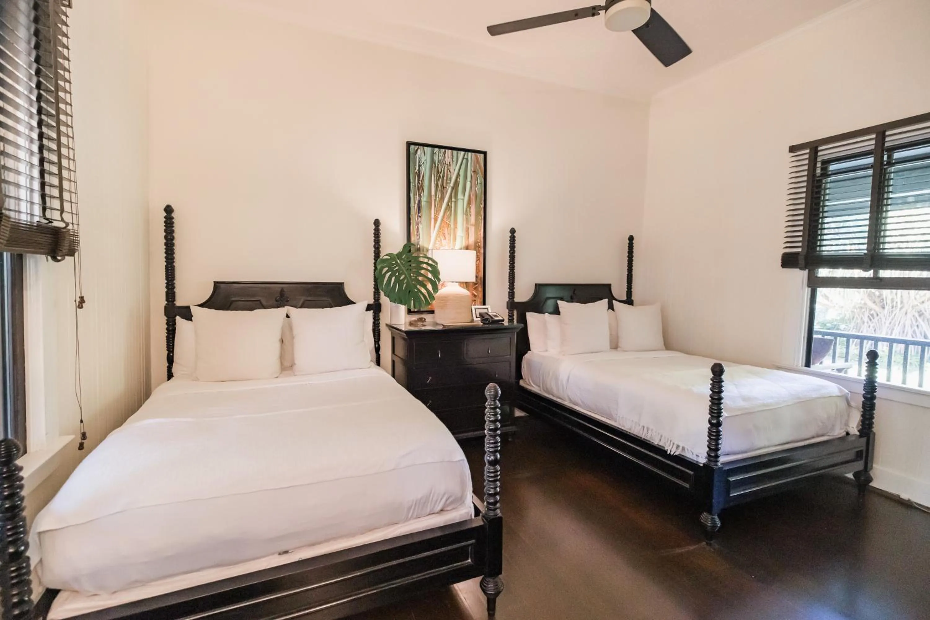 Bedroom, Bed in Lumeria Maui, Educational Retreat Center