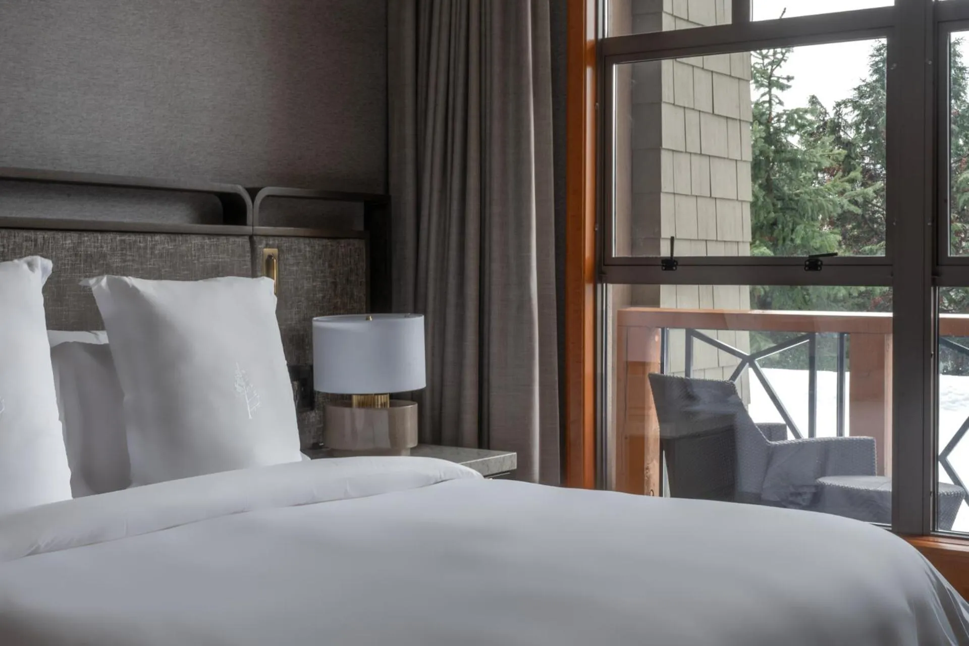 Bedroom, Bed in Four Seasons Resort Whistler