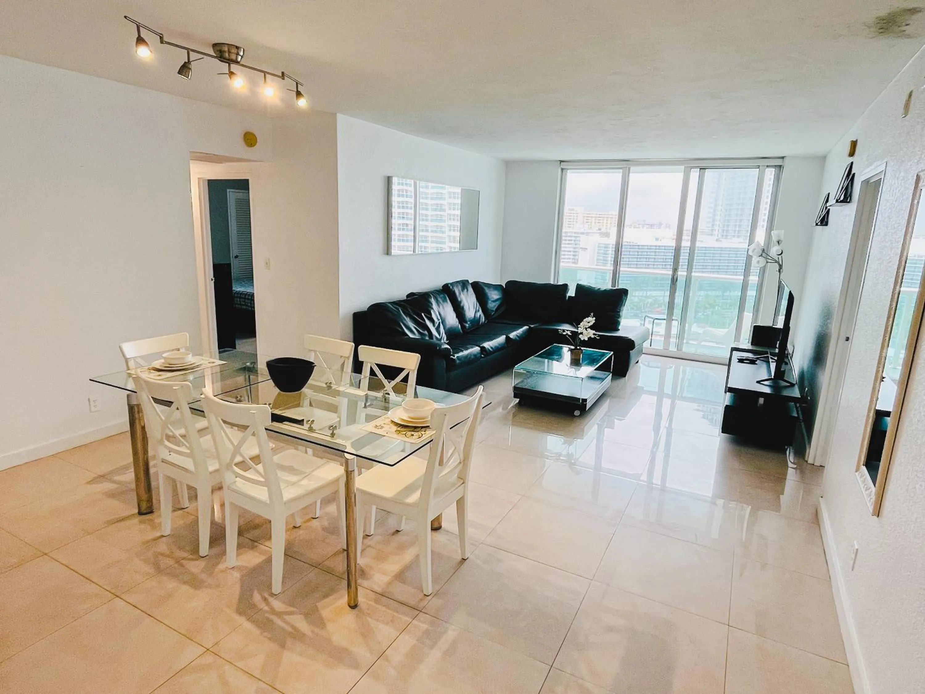Miami Hallandale Condo, Partial Ocean View Direct Beach and Pool Access Miami Hollywood Beach