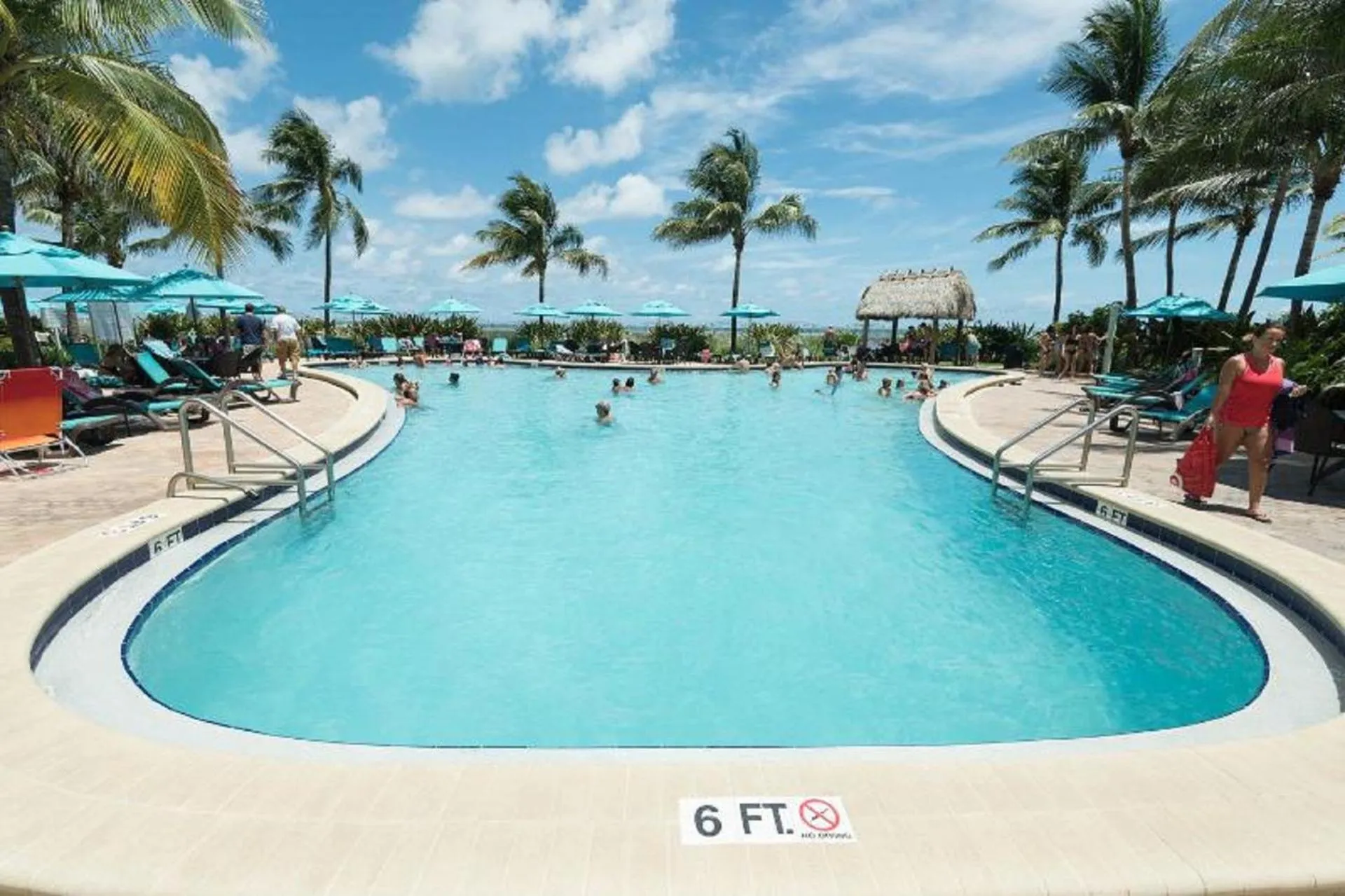 Pool view in Miami Hallandale Condo, Partial Ocean View Direct Beach and Pool Access Miami Hollywood Beach