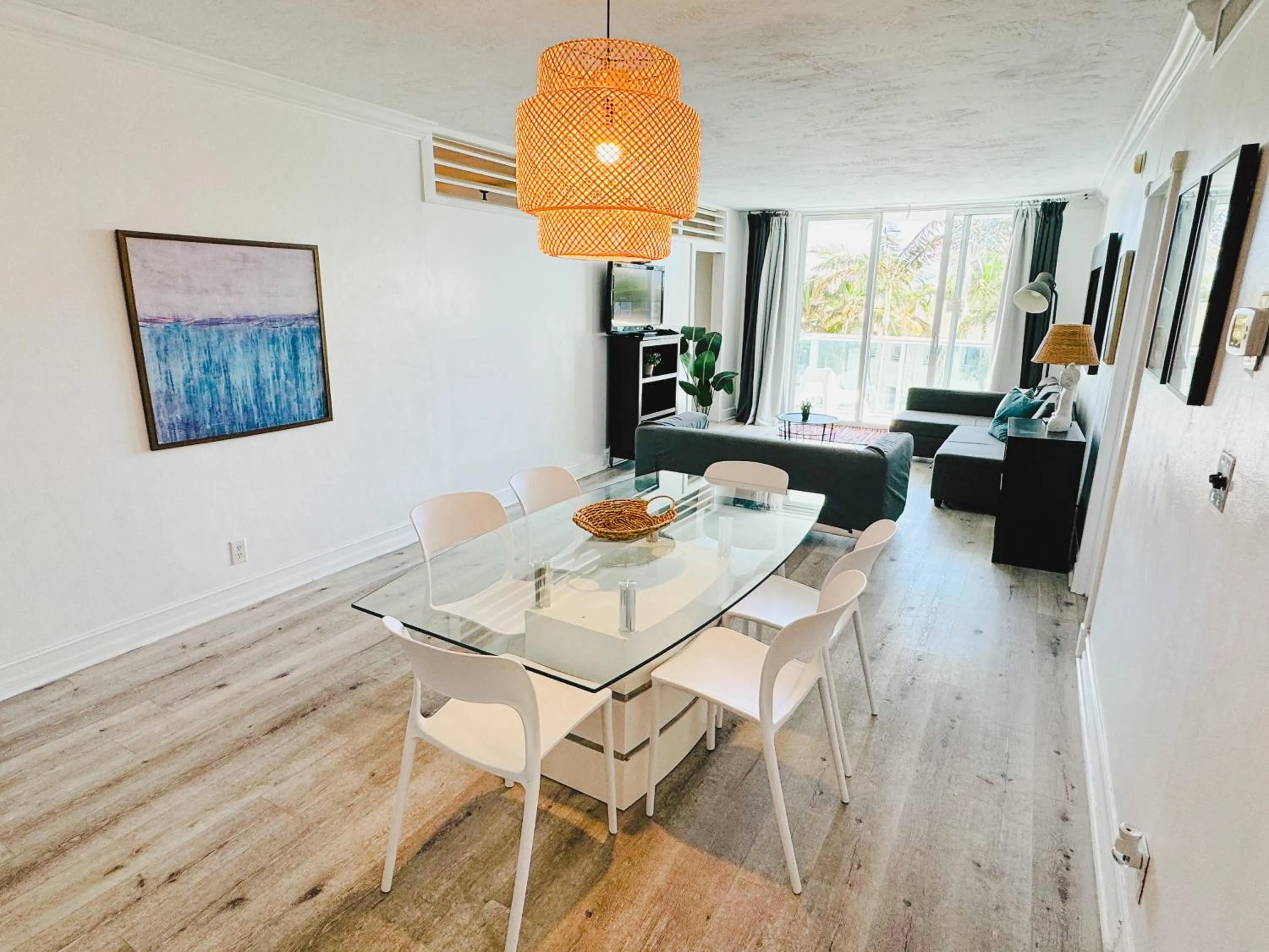 Miami Hallandale Condo, Partial Ocean View Direct Beach and Pool Access Miami Hollywood Beach