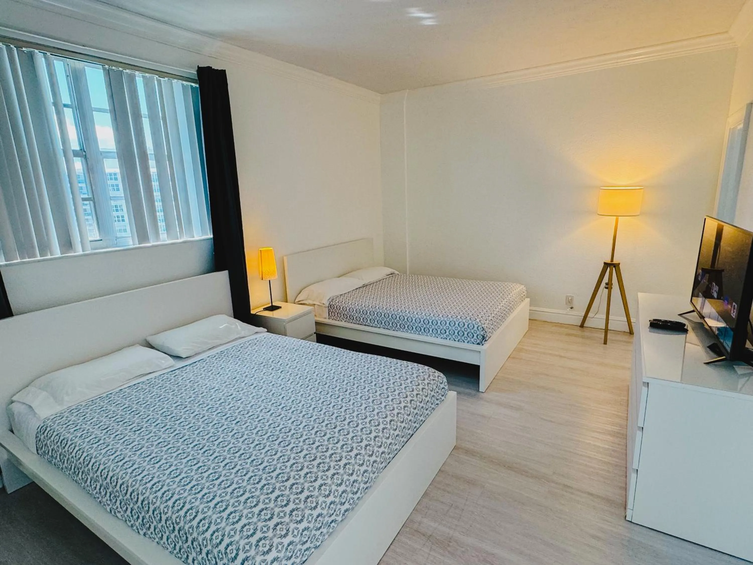 Bed in Miami Hallandale Condo, Partial Ocean View Direct Beach and Pool Access Miami Hollywood Beach