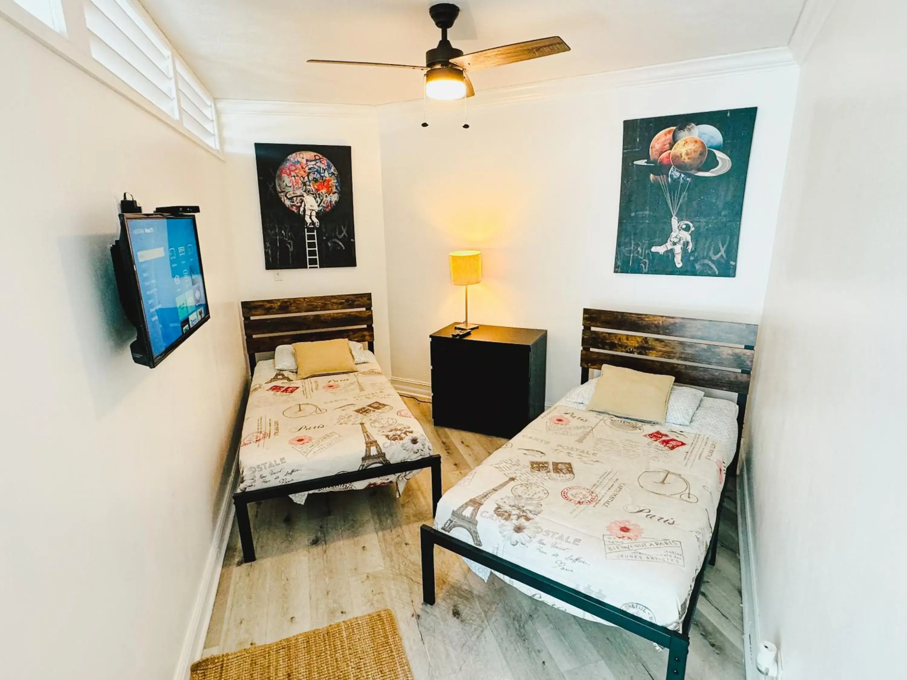 Two-Bedroom Apartment in Miami Hallandale Condo, Partial Ocean View Direct Beach and Pool Access Miami Hollywood Beach Two-Bedroom Apartment in Miami Hallandale Condo, Partial Ocean View Direct Beach and Pool Access Miami Hollywood Beach