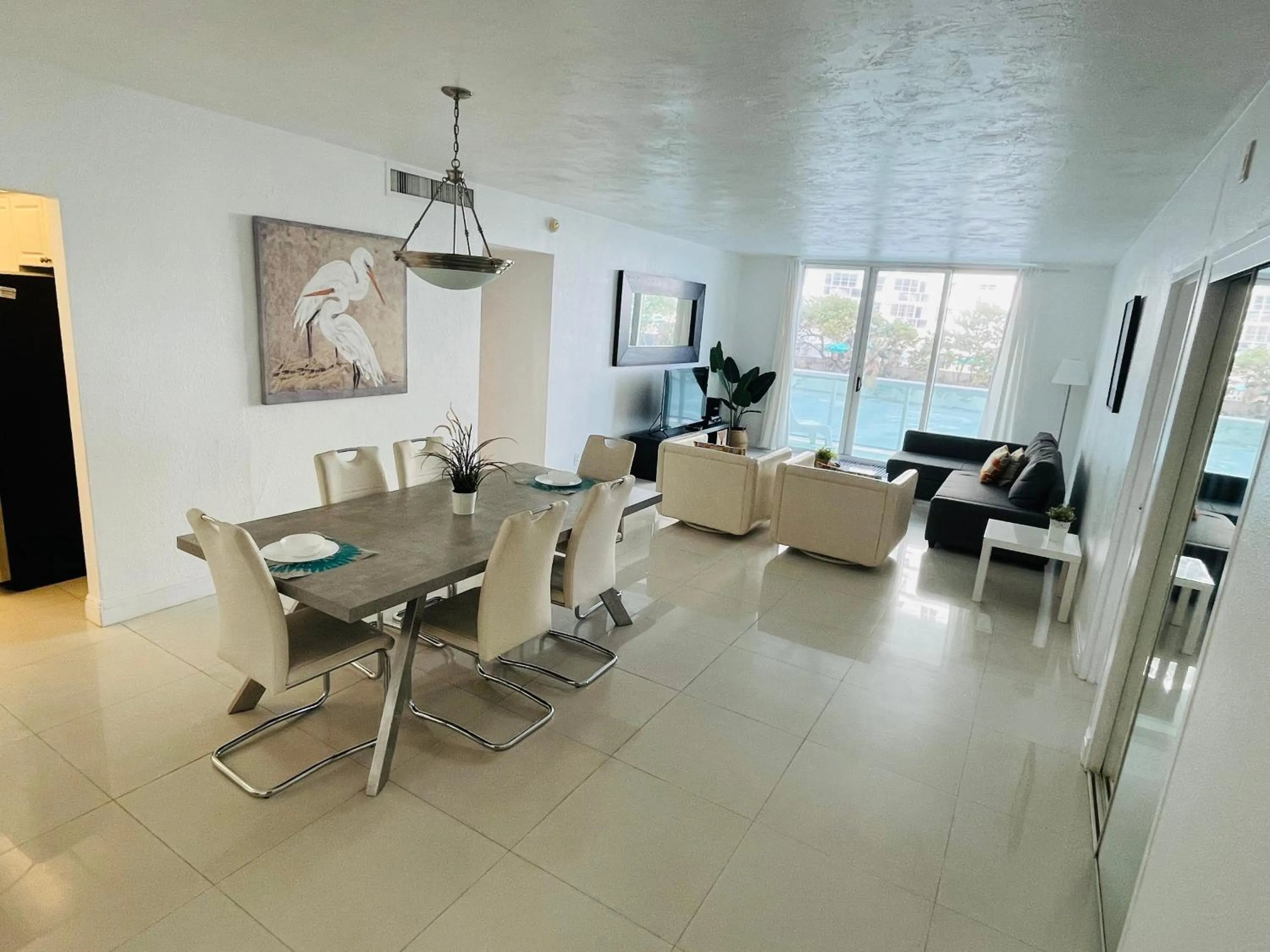 Miami Hallandale Condo, Partial Ocean View Direct Beach and Pool Access Miami Hollywood Beach