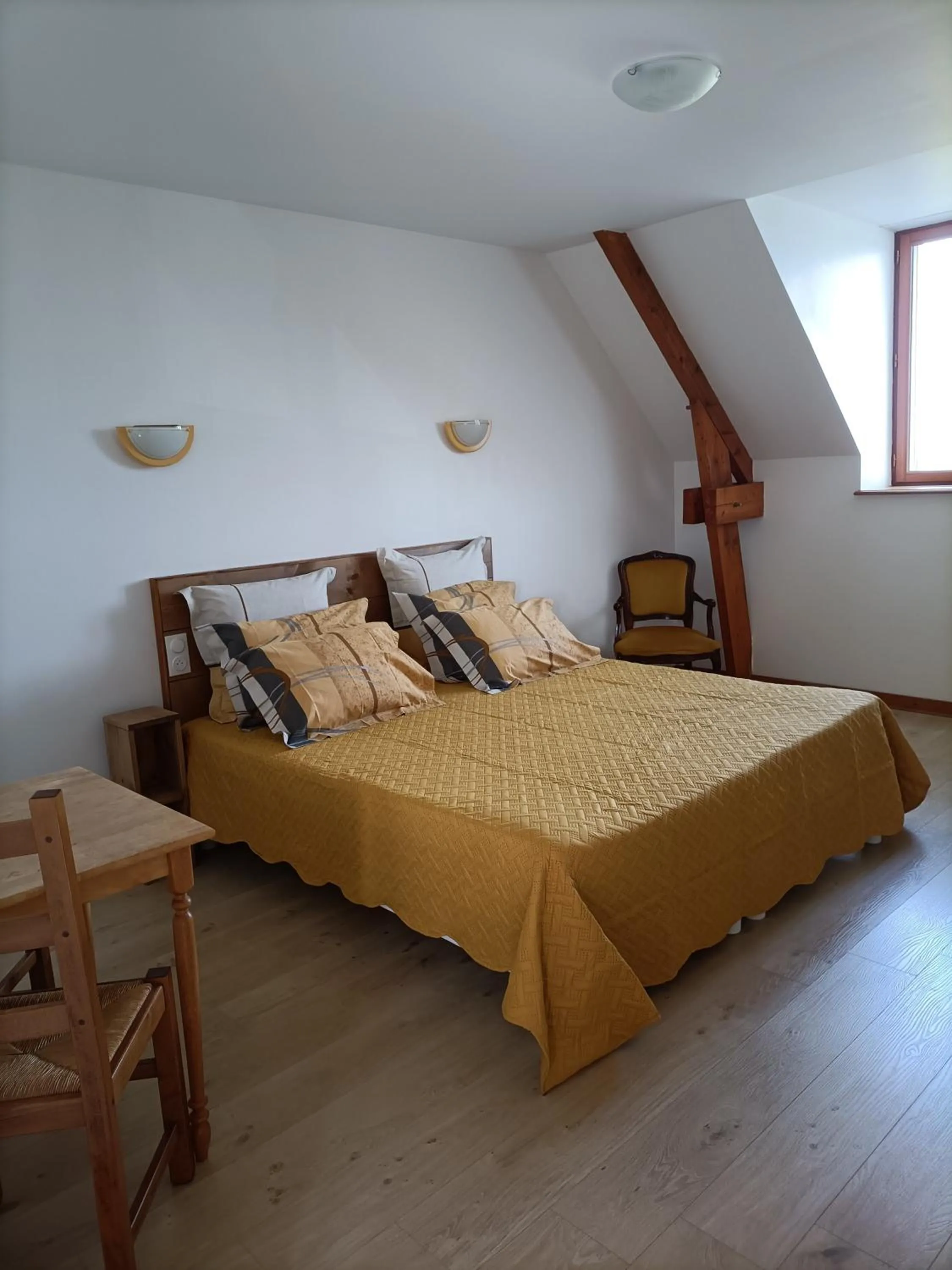Photo of the whole room, Bed in Vent des Grèves