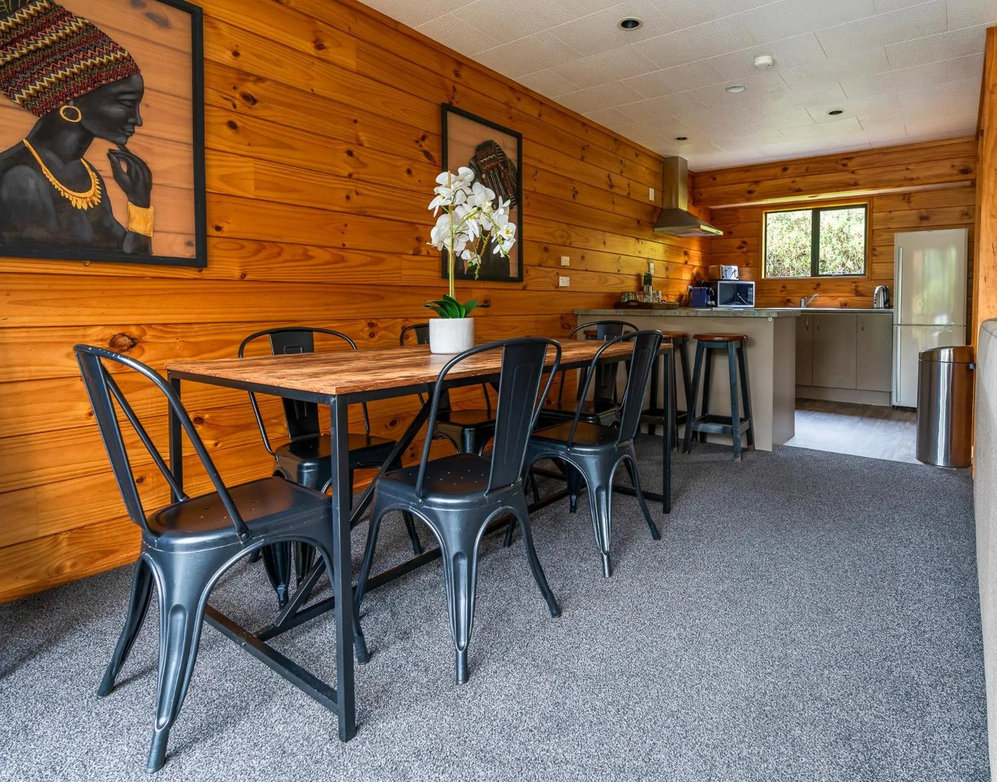 Dining area in Rainforest Retreat