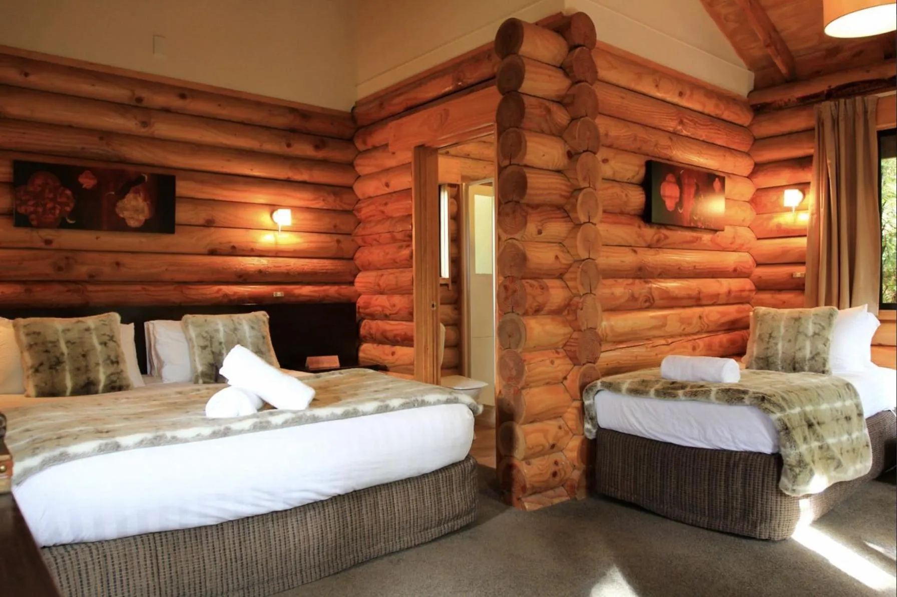 Bed in Rainforest Retreat