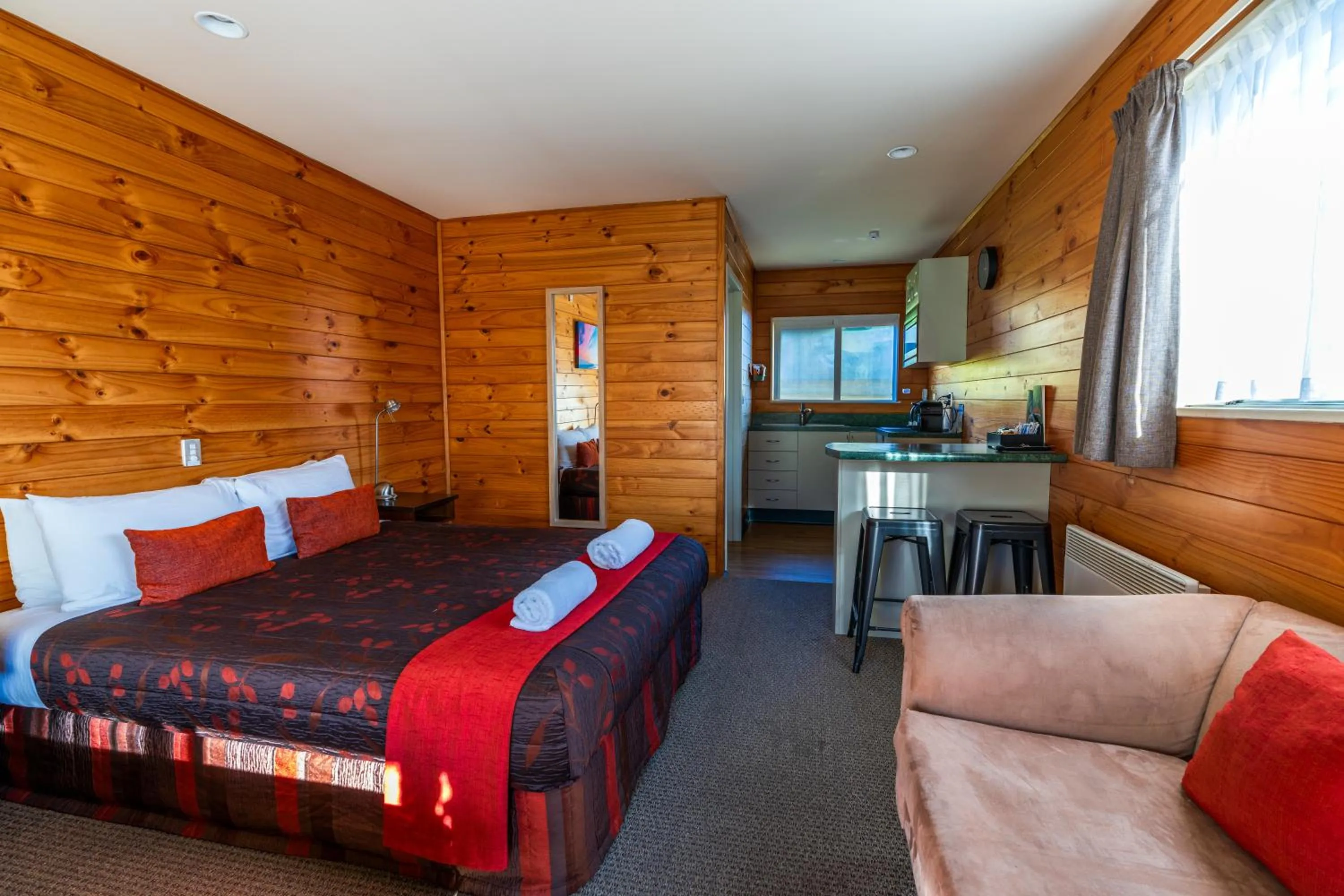 Bed in Rainforest Retreat