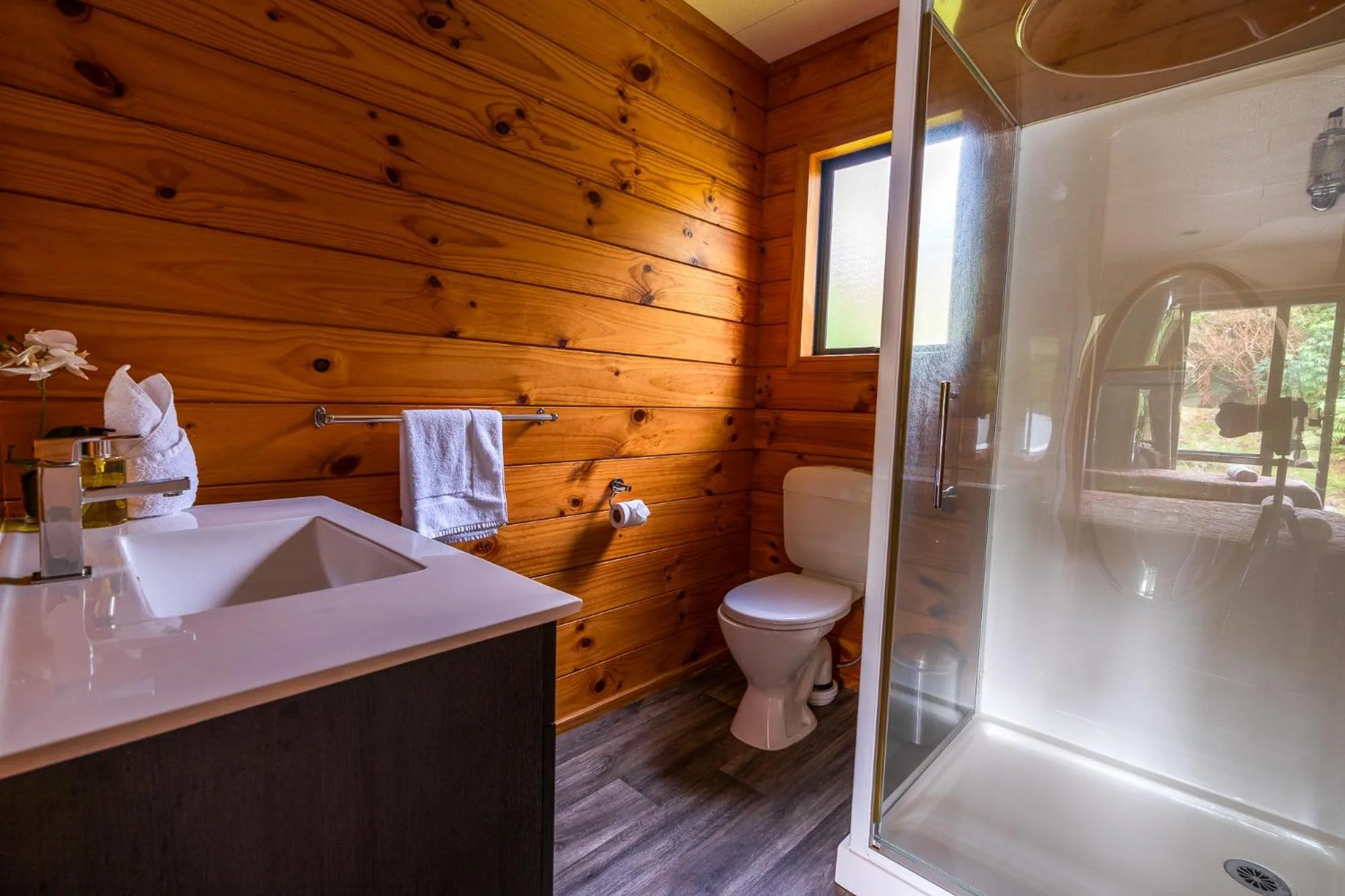 Shower in Rainforest Retreat