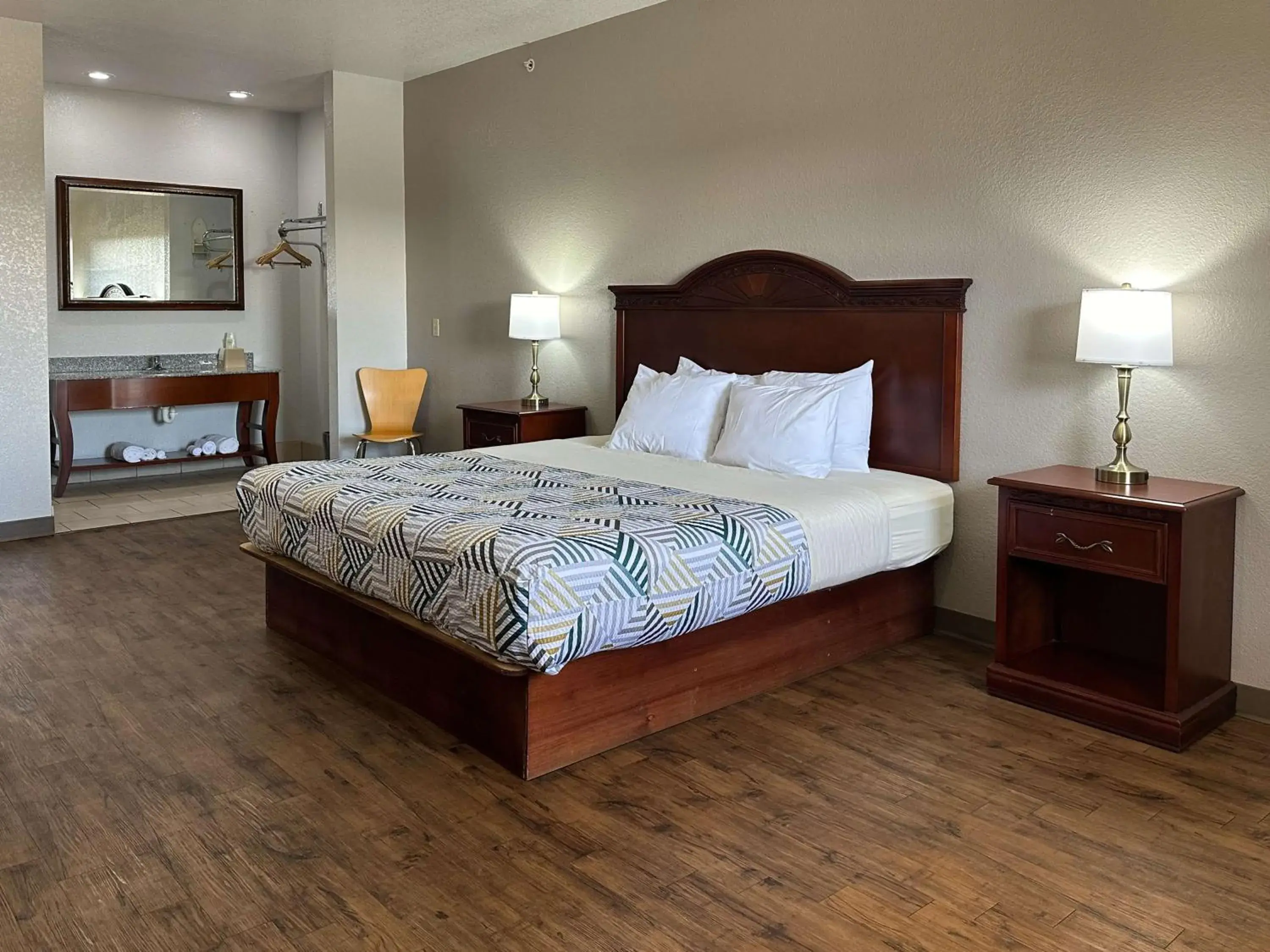 Bedroom, Bed in Motel 6-Atoka, OK Bedroom, Bed in Motel 6-Atoka, OK