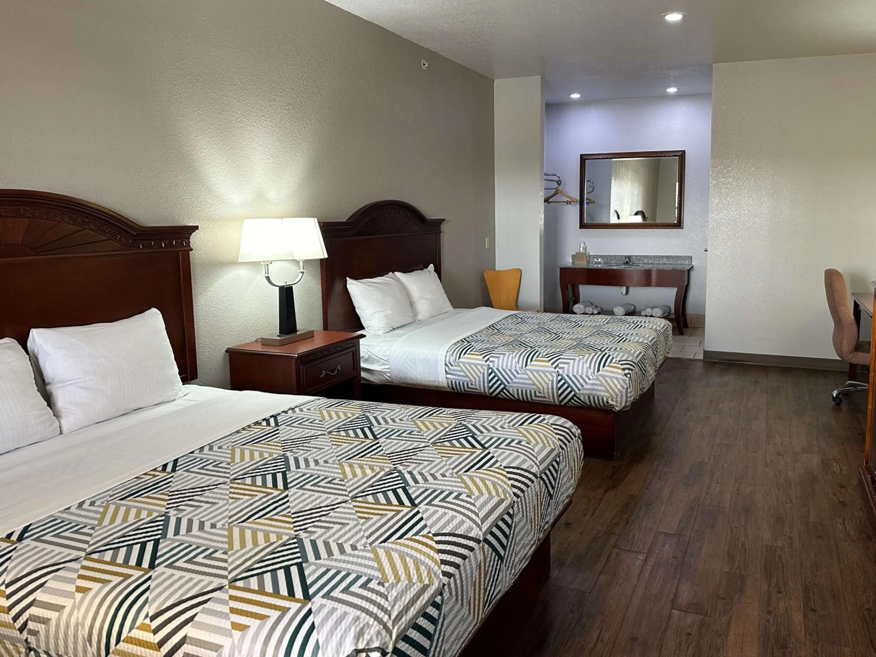 Bedroom, Bed in Motel 6-Atoka, OK