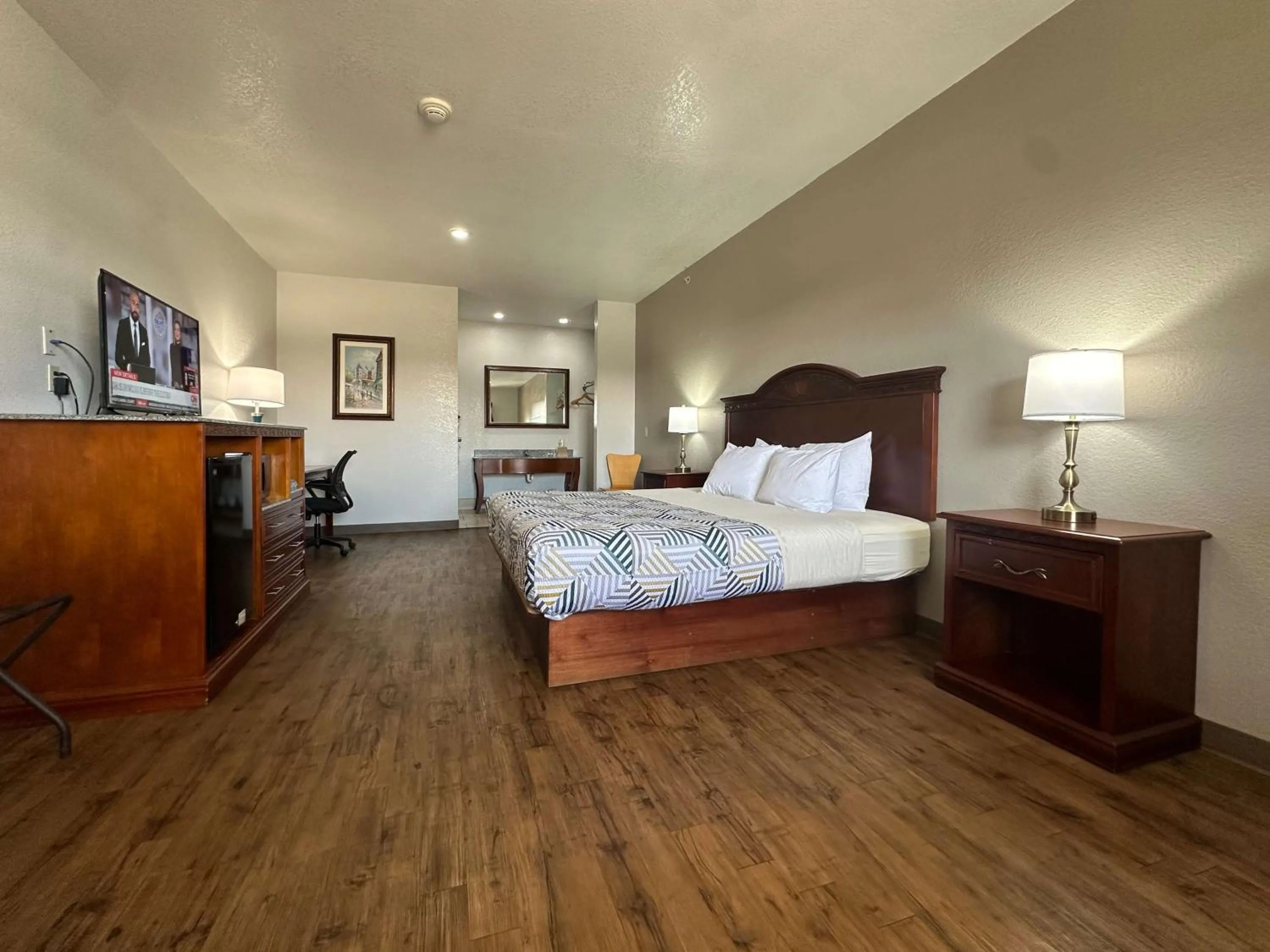 Bedroom, Bed in Motel 6-Atoka, OK