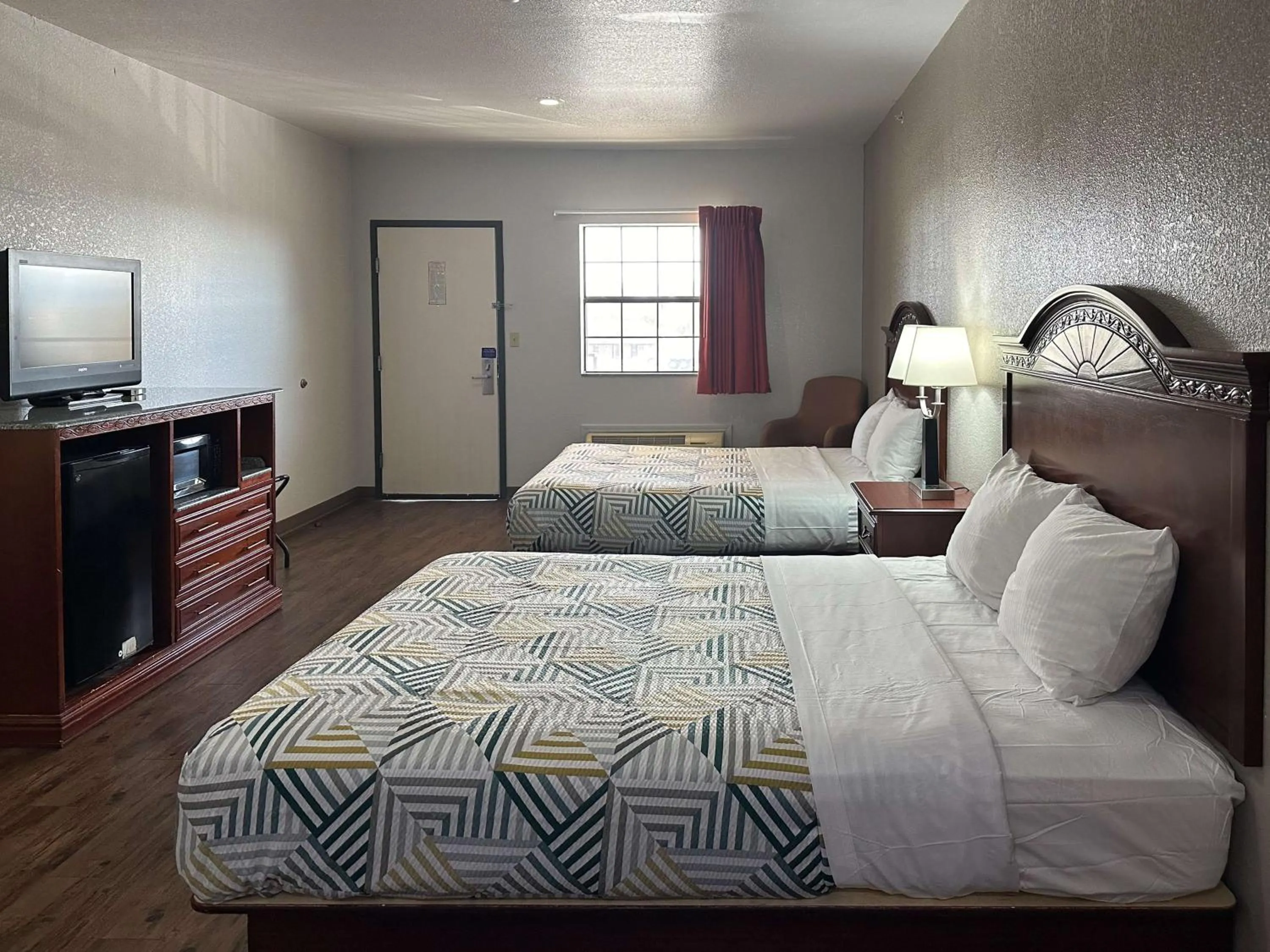 Bedroom, Bed in Motel 6-Atoka, OK