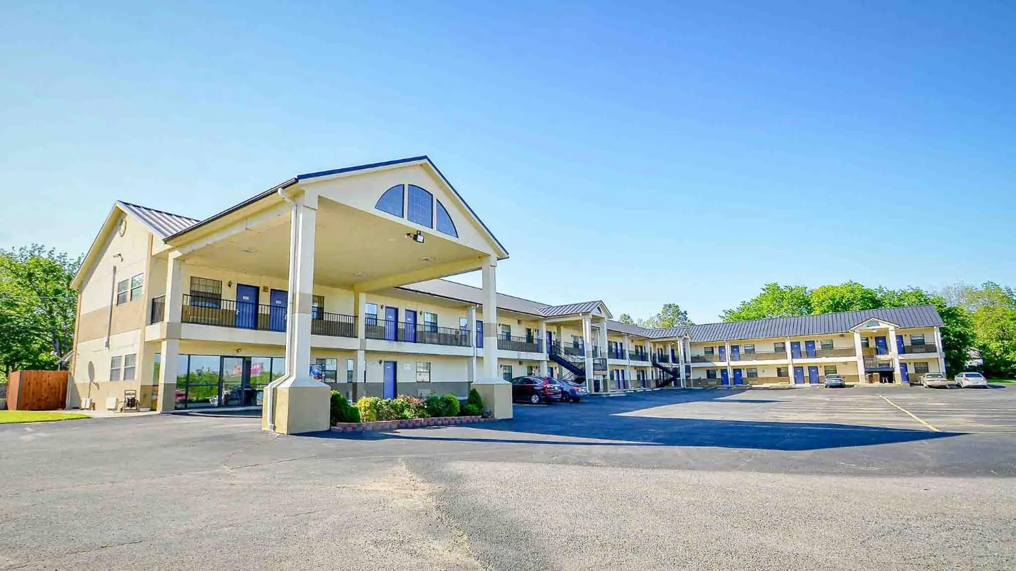 Property building in Motel 6-Atoka, OK