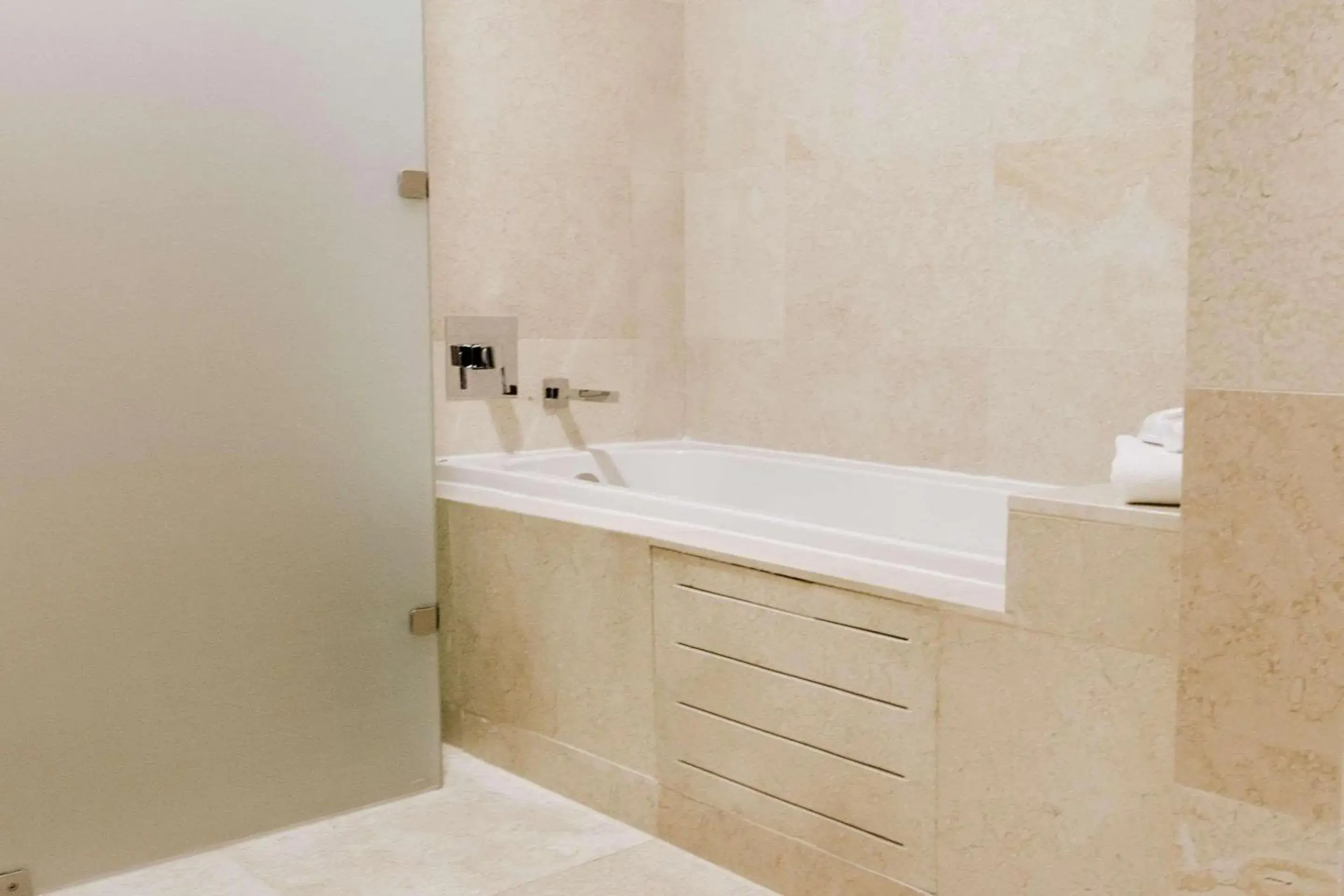 Bedroom in Radisson Poliforum Plaza Hotel Leon Bedroom in Radisson Poliforum Plaza Hotel Leon