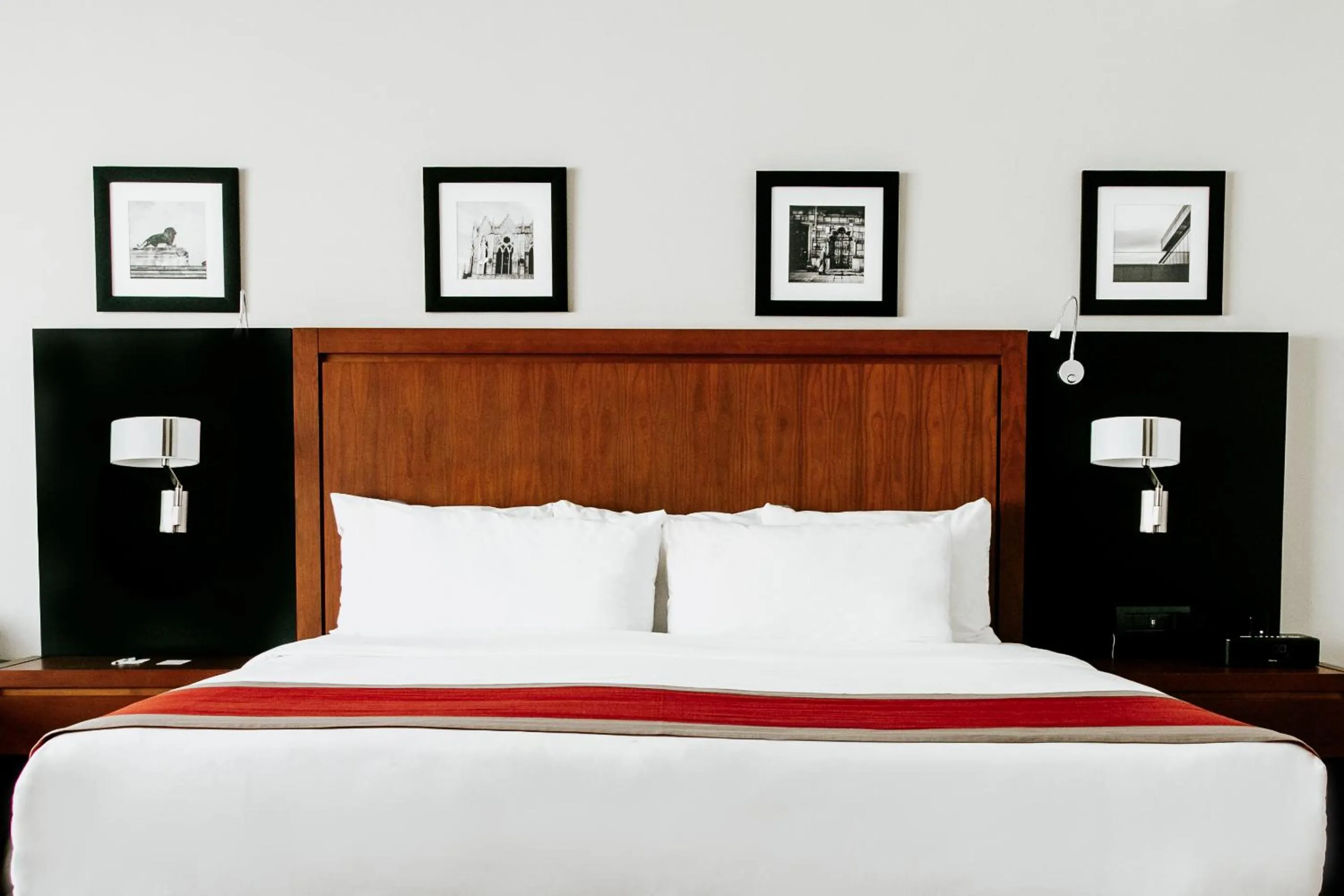 Bed in Radisson Poliforum Plaza Hotel Leon