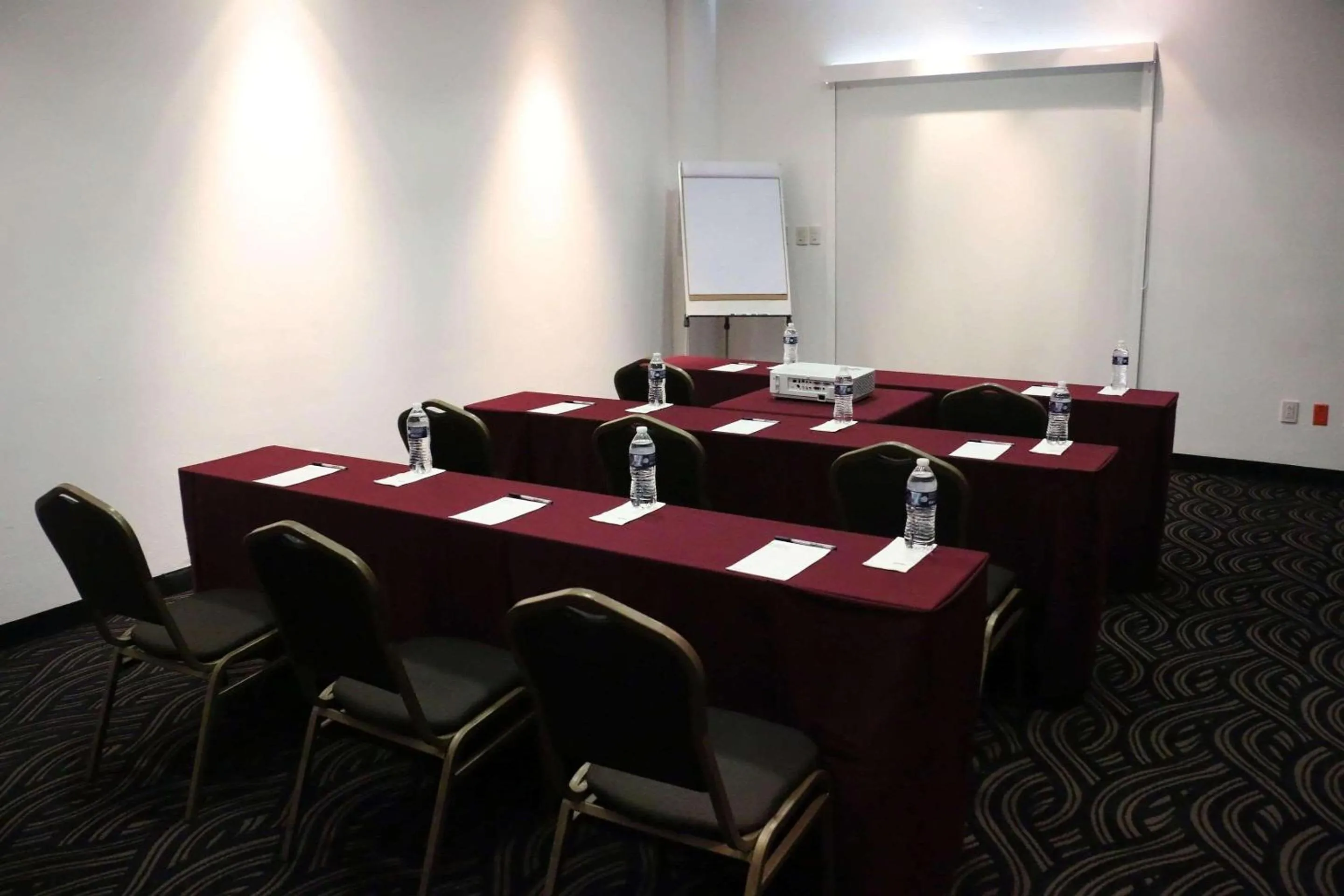 Meeting/conference room in Radisson Poliforum Plaza Hotel Leon
