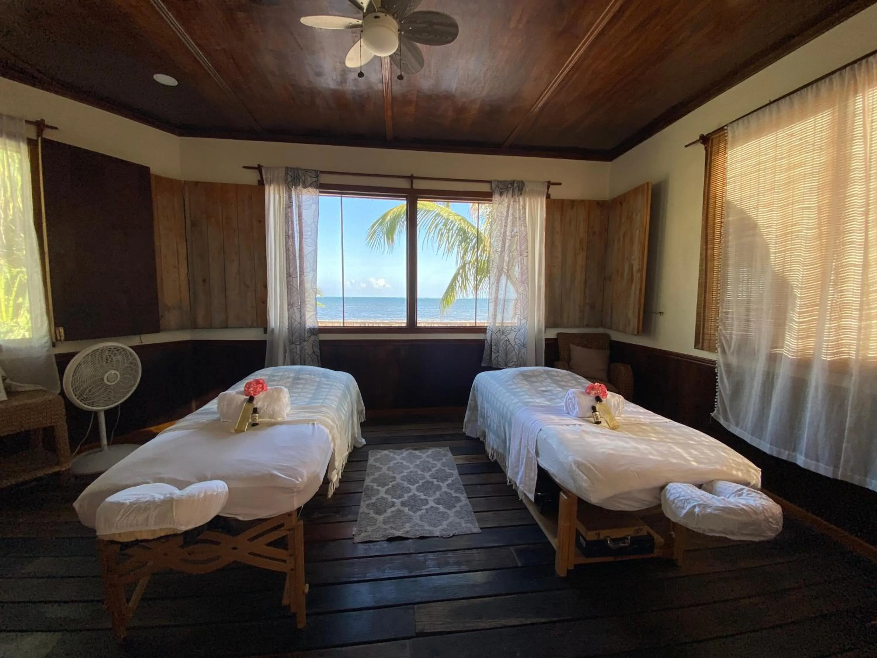 Bed in Captain Morgan's Retreat