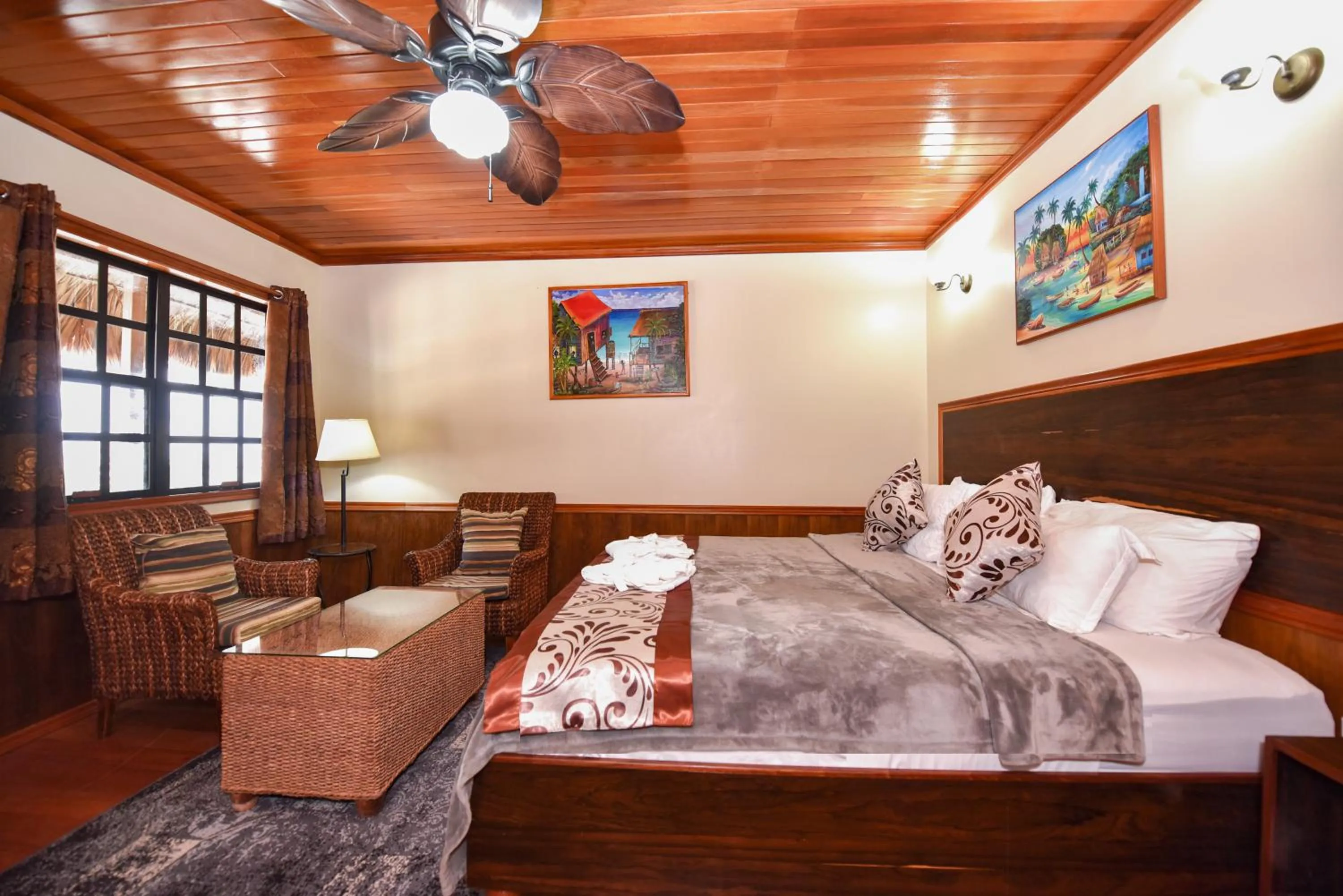 Bed in Captain Morgan's Retreat