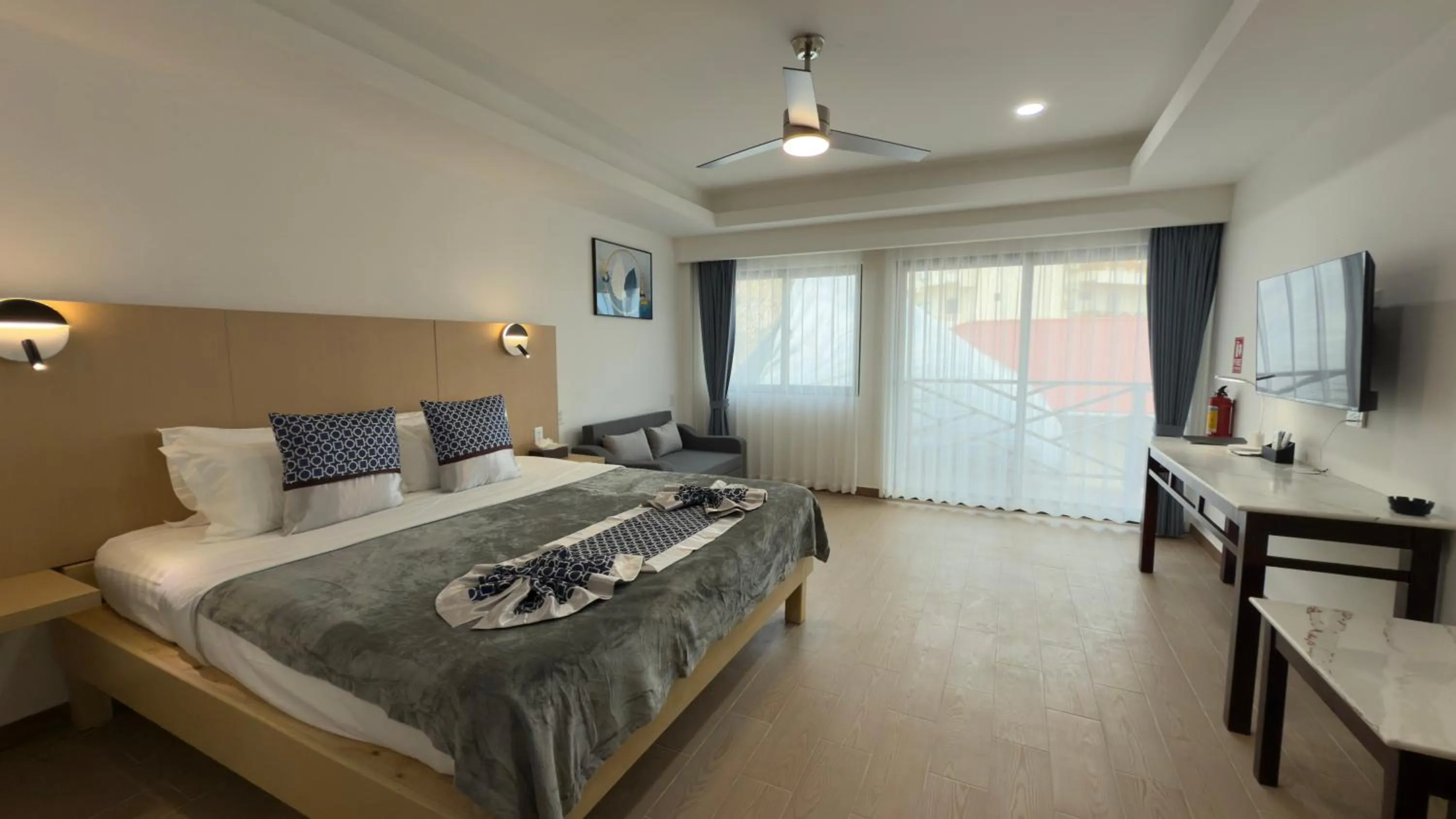 Bedroom, Bed in Captain Morgan's Retreat