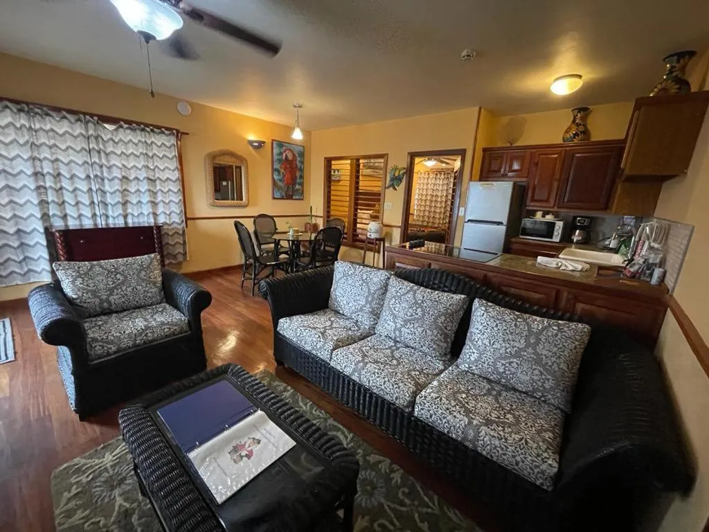 Kitchen or kitchenette in Captain Morgan's Retreat