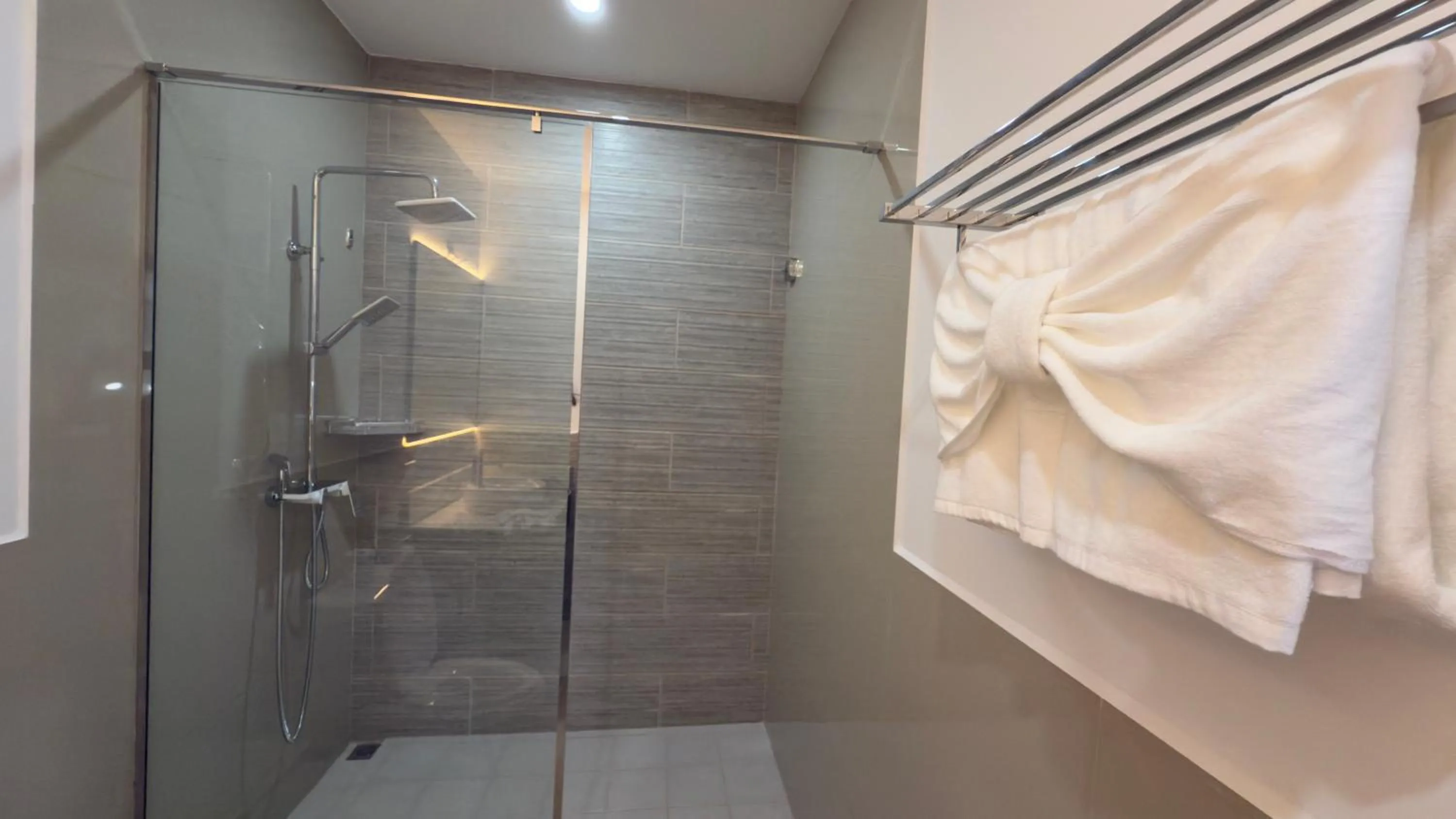 Captain Morgan's Retreat