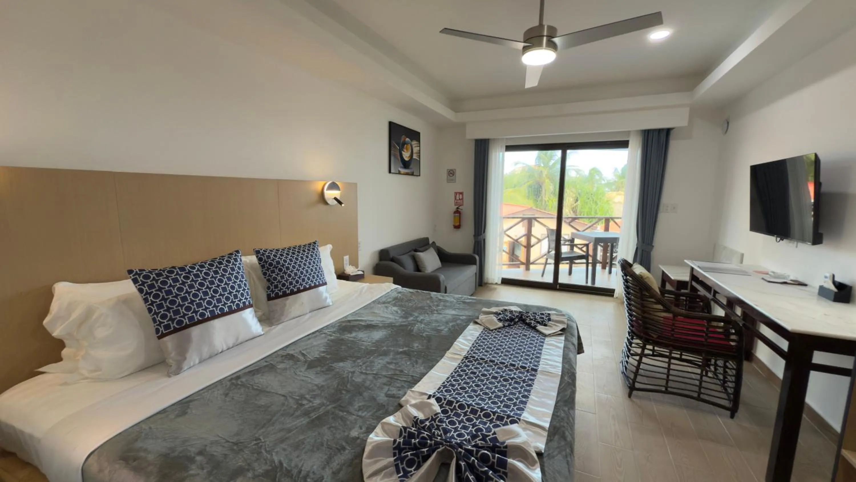 Bed in Captain Morgan's Retreat