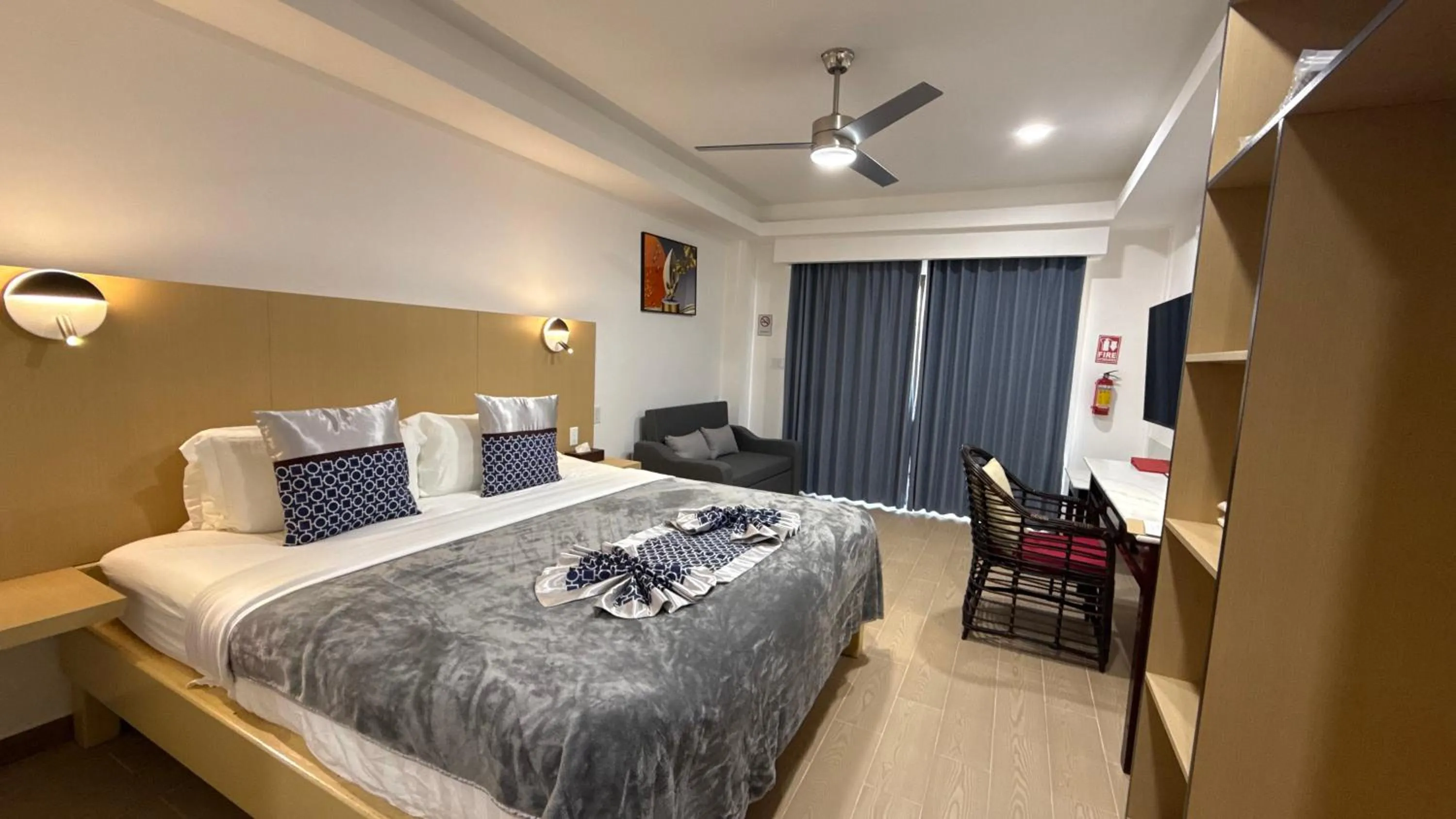 Bedroom, Bed in Captain Morgan's Retreat