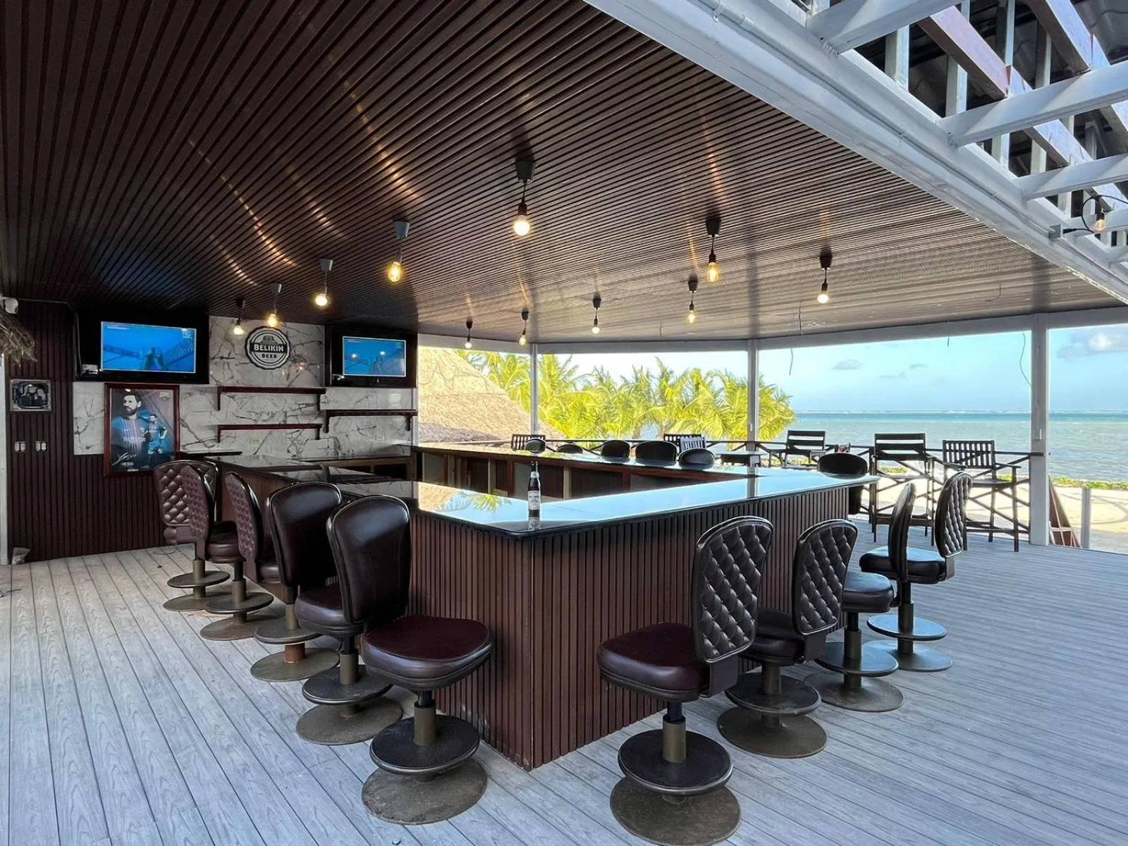 Captain Morgan's Retreat