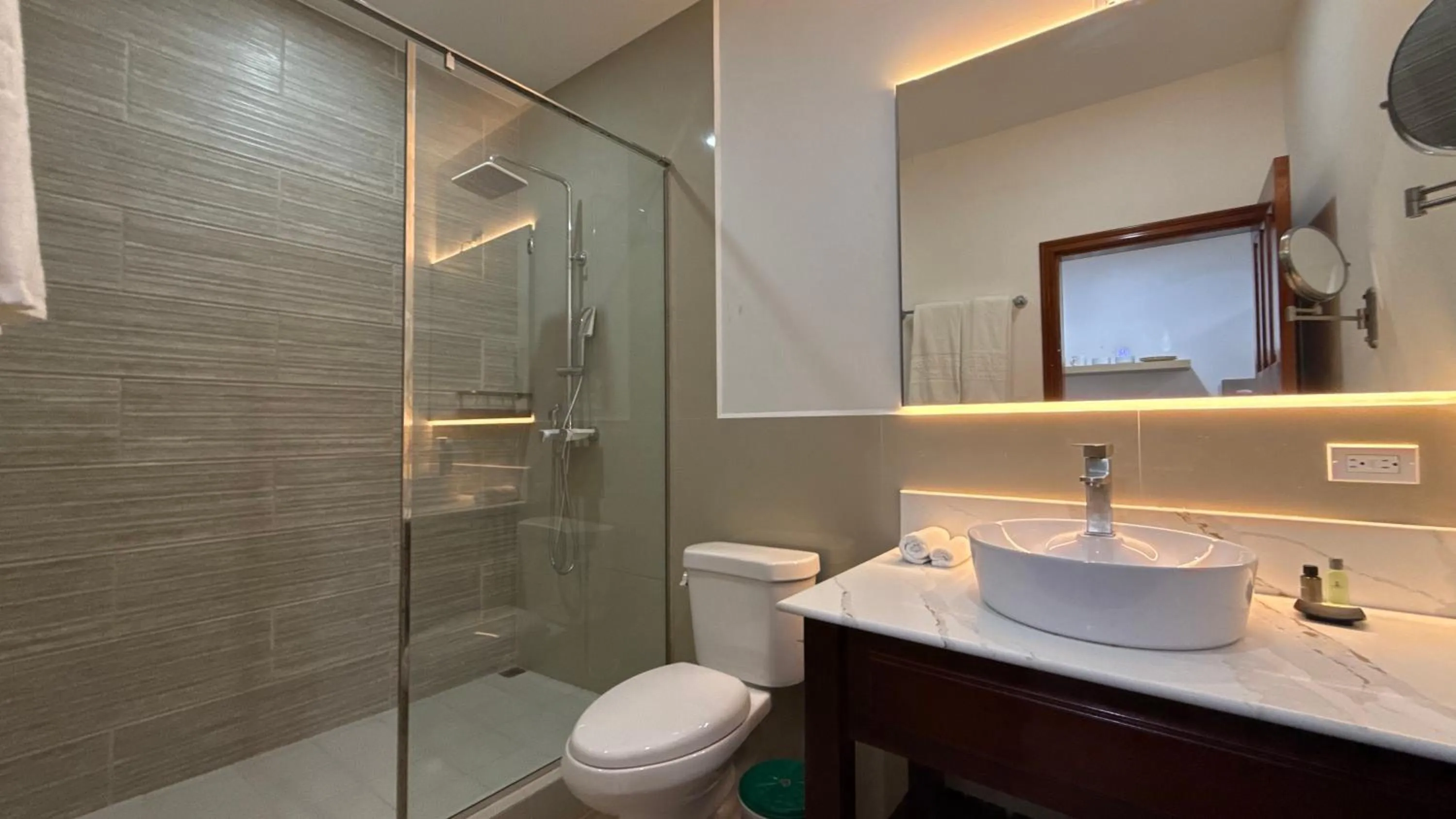 Bathroom in Captain Morgan's Retreat