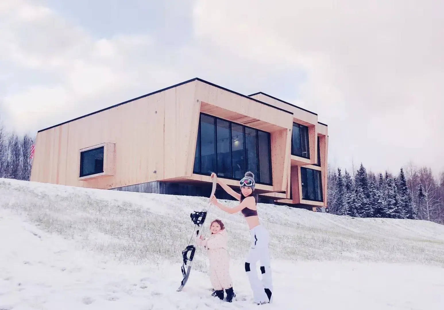 Property building in Aurora Villa Property building in Aurora Villa