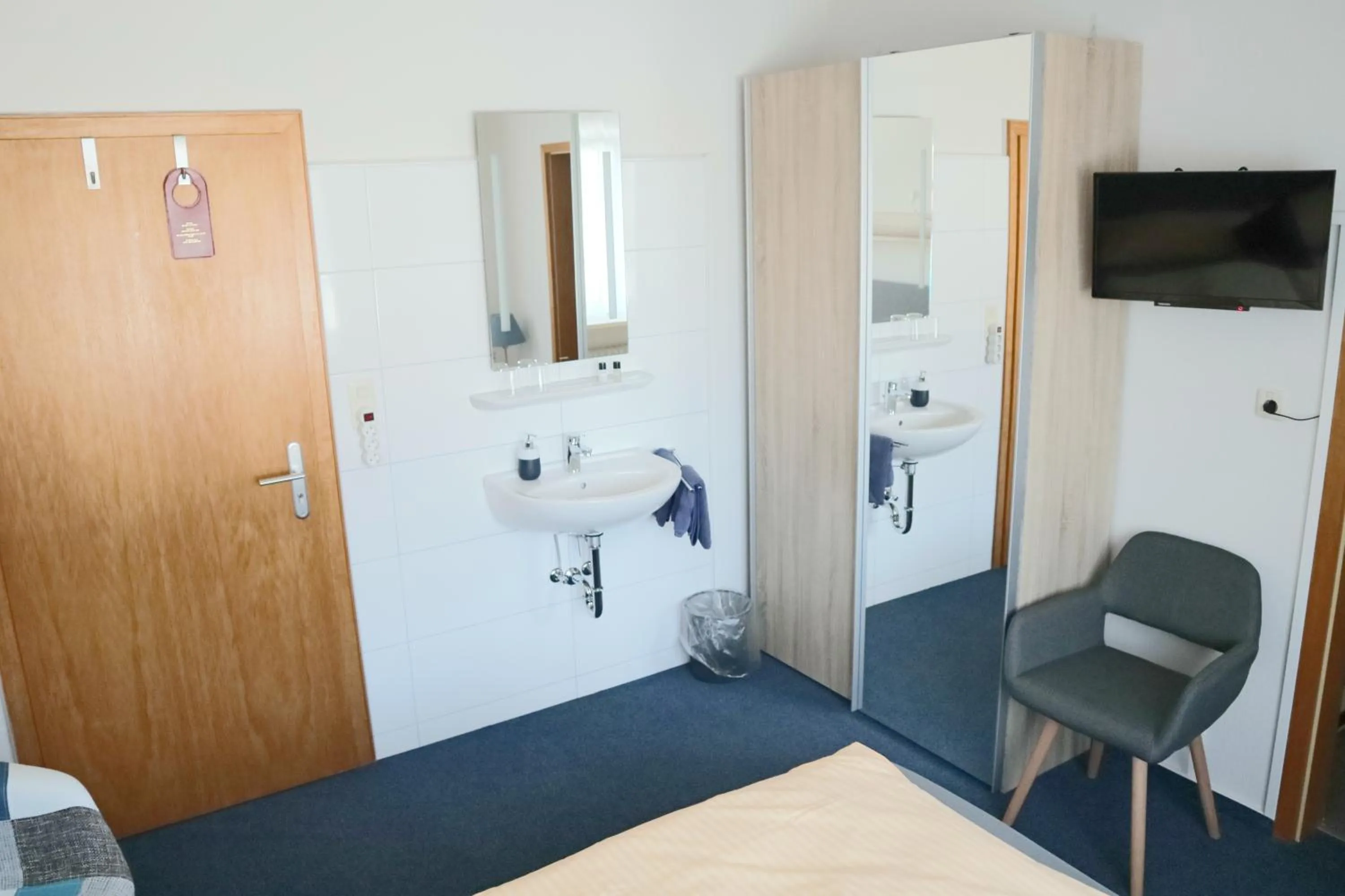 TV and multimedia in Hotel Am Friesenstrand